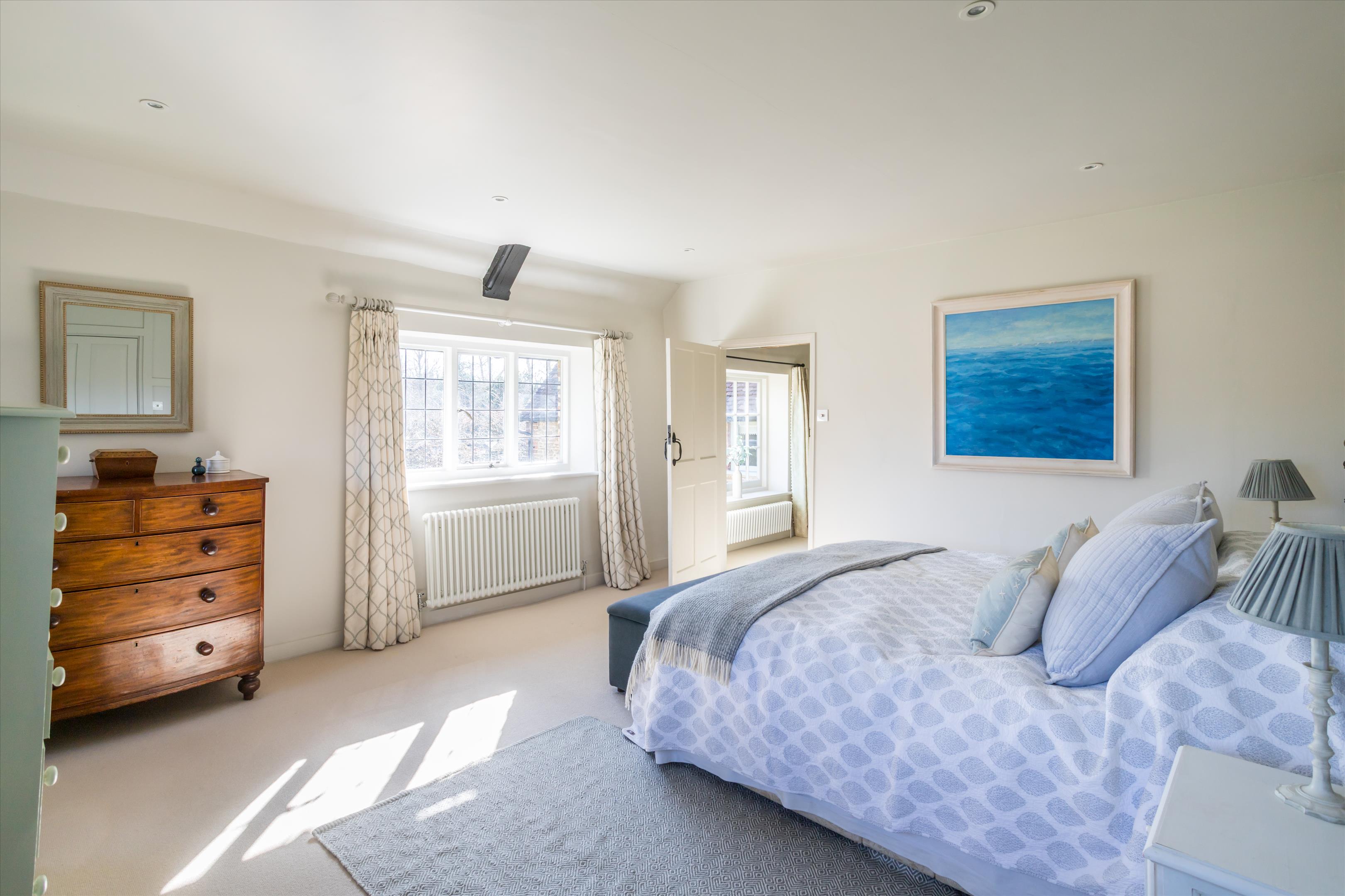 The Street, Shackleford, Godalming, Surrey, GU8