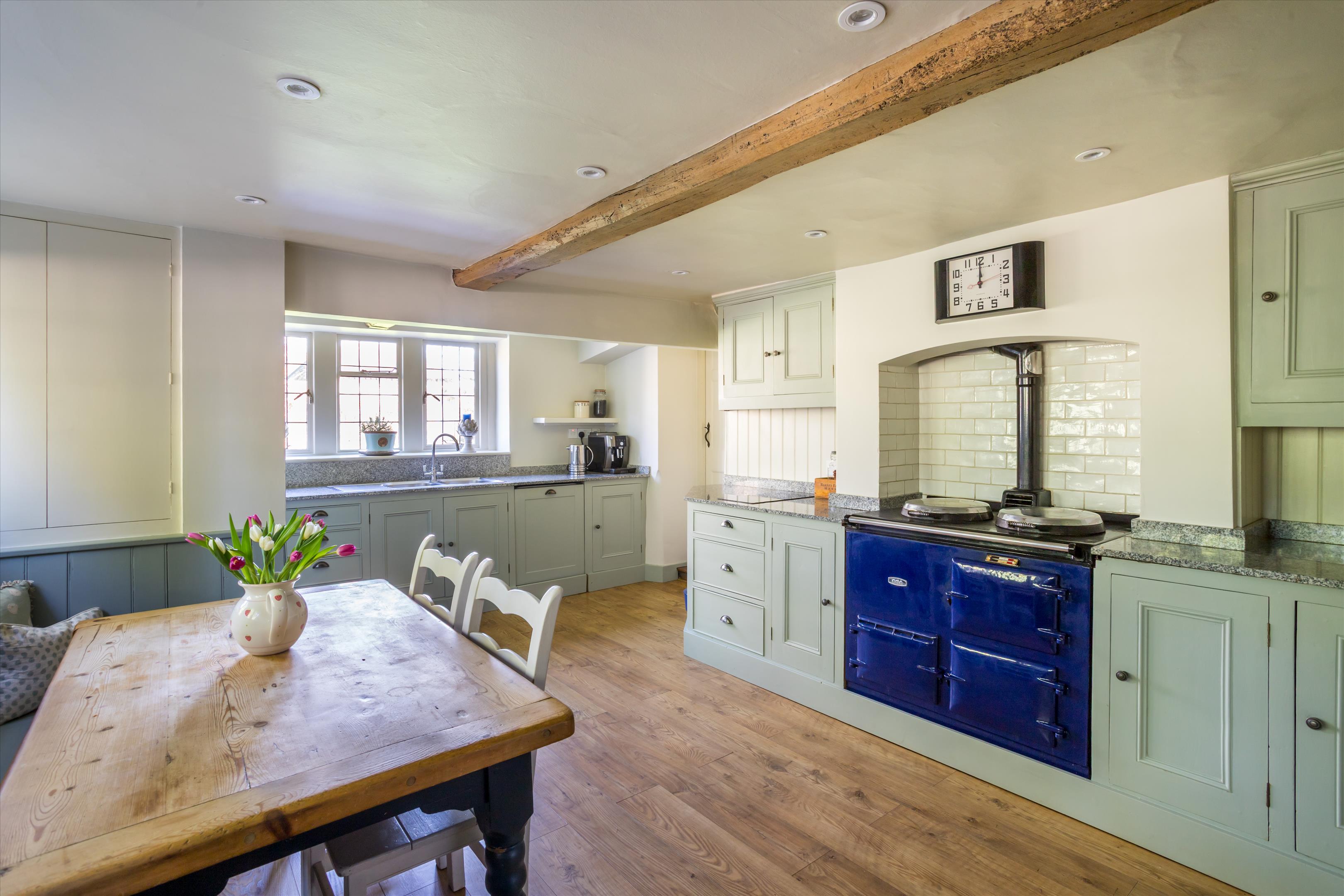 The Street, Shackleford, Godalming, Surrey, GU8