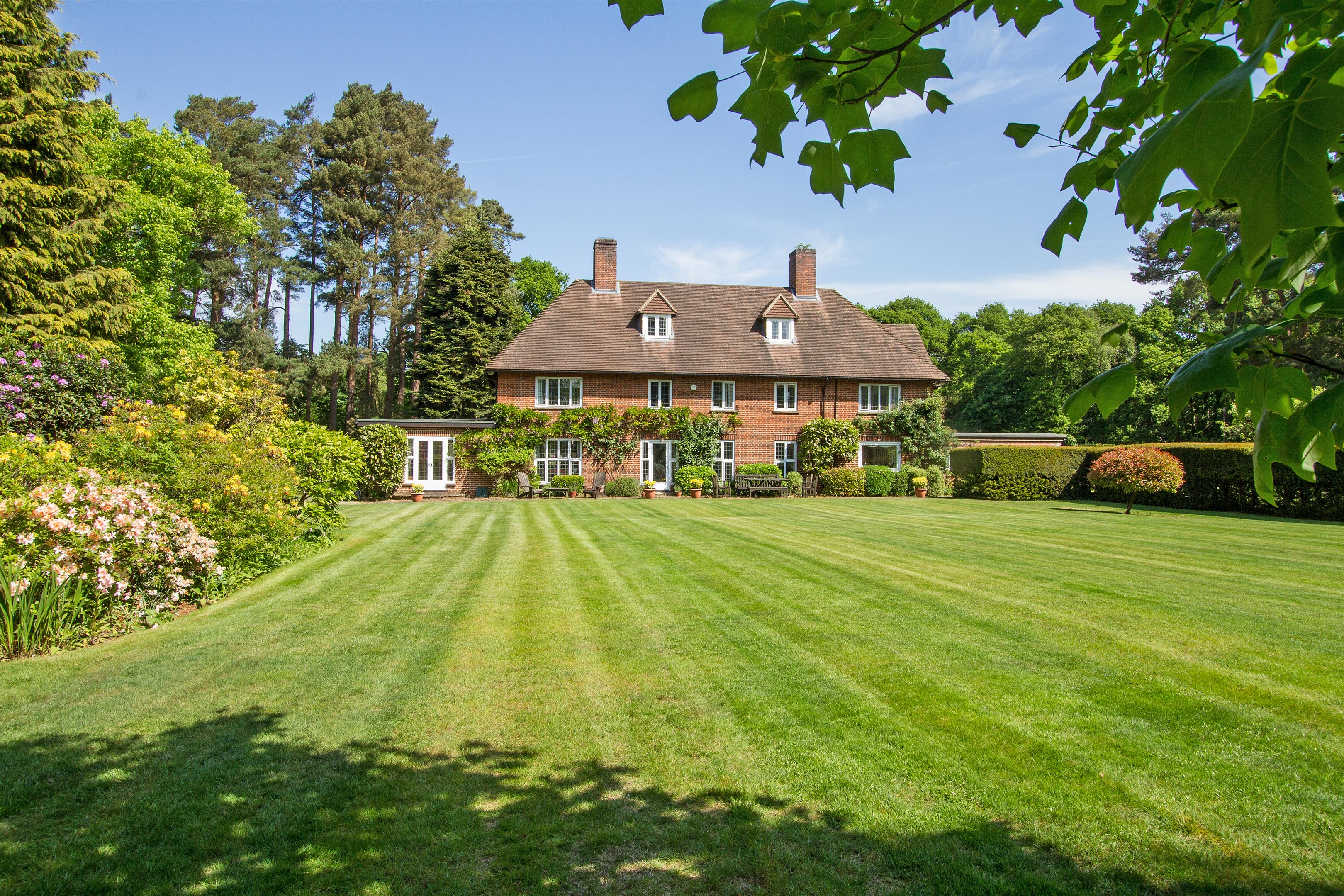 Seale Road, Elstead, Godalming, Surrey, GU8