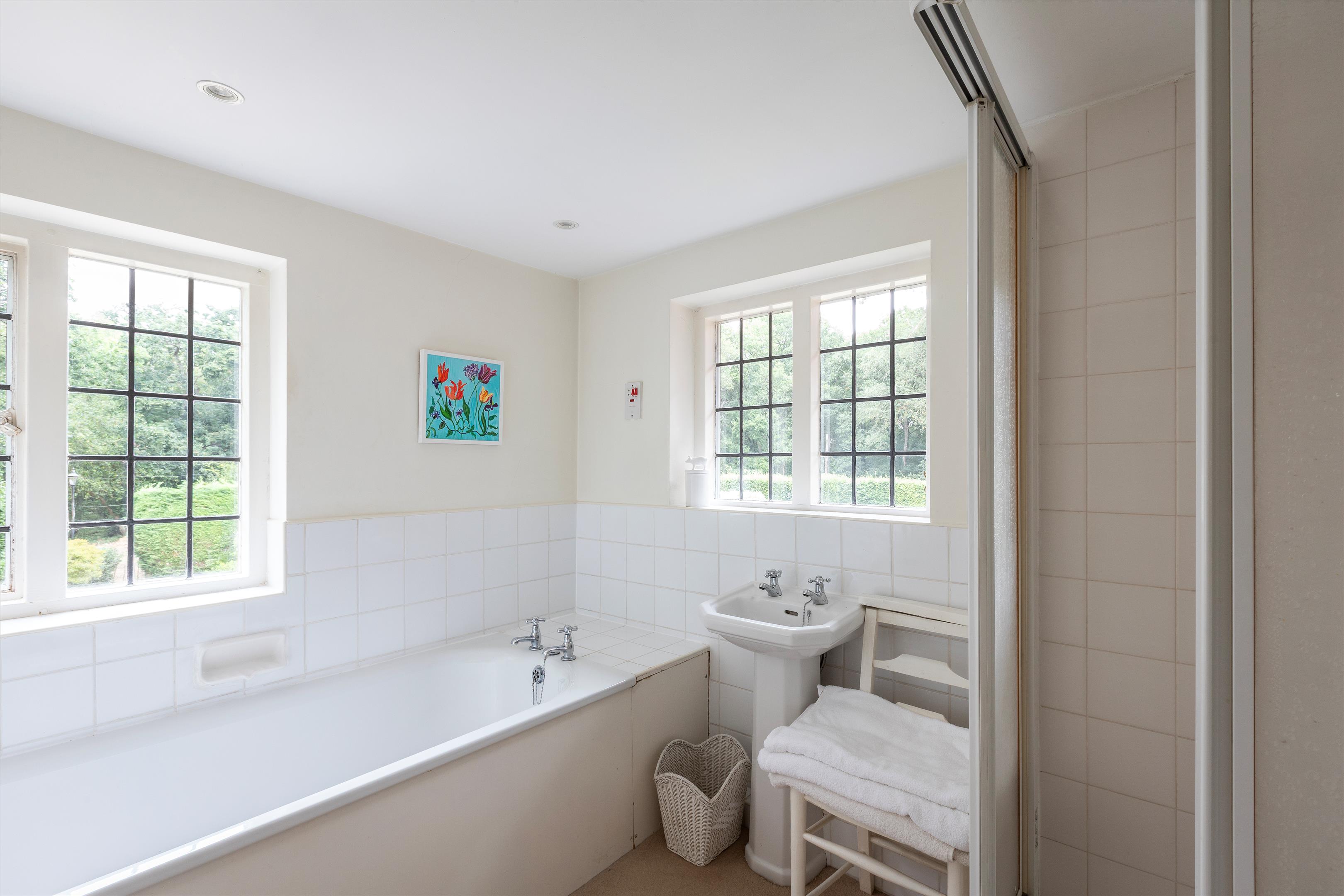 Seale Road, Elstead, Godalming, Surrey, GU8