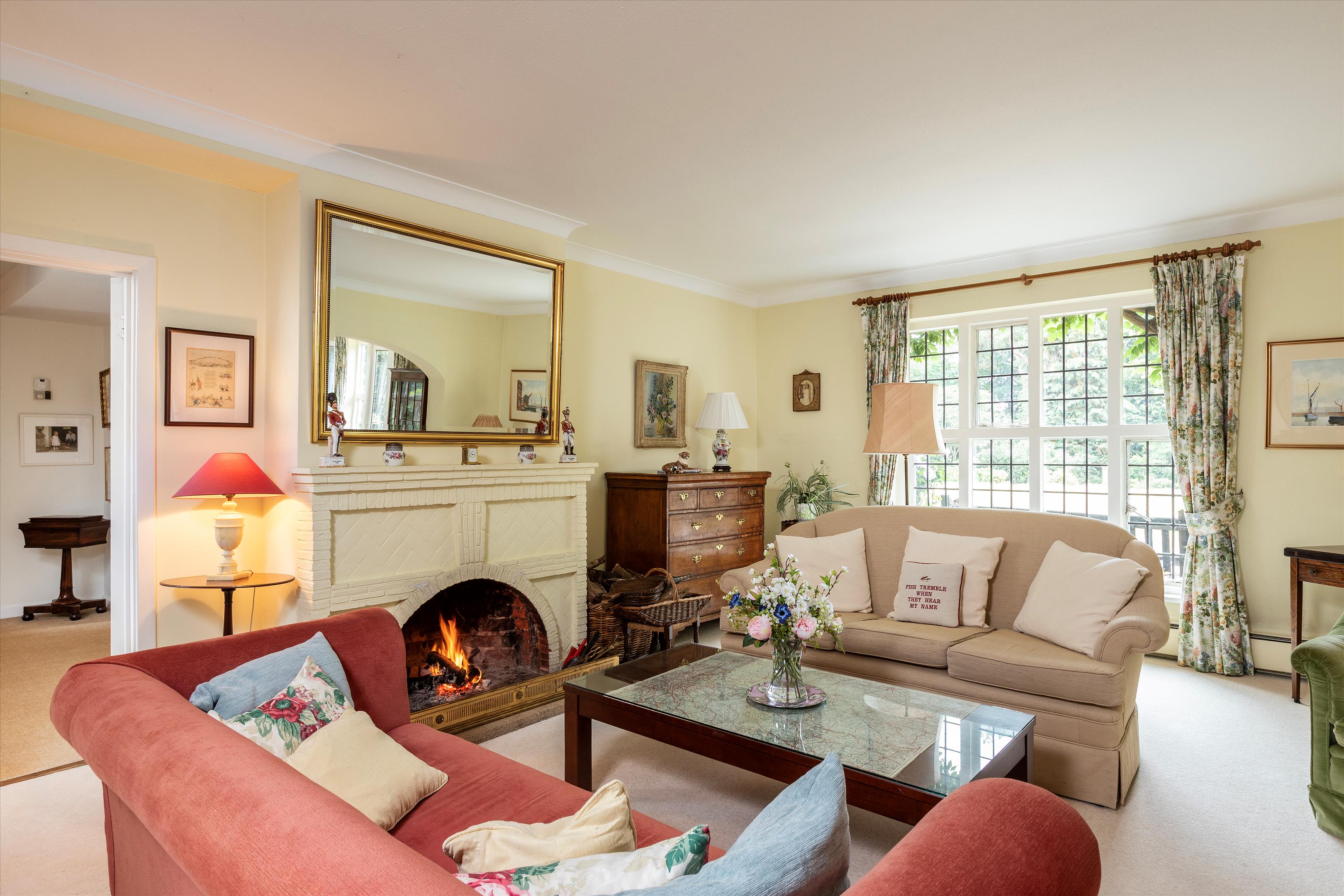 Seale Road, Elstead, Godalming, Surrey, GU8