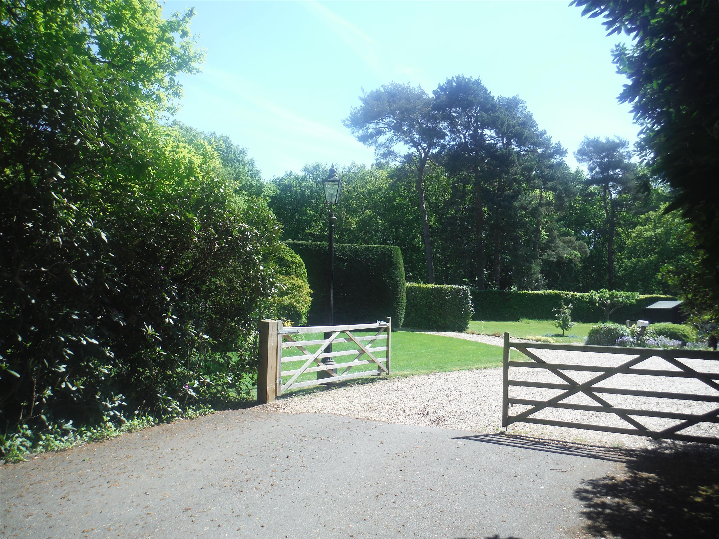 Seale Road, Elstead, Godalming, Surrey, GU8