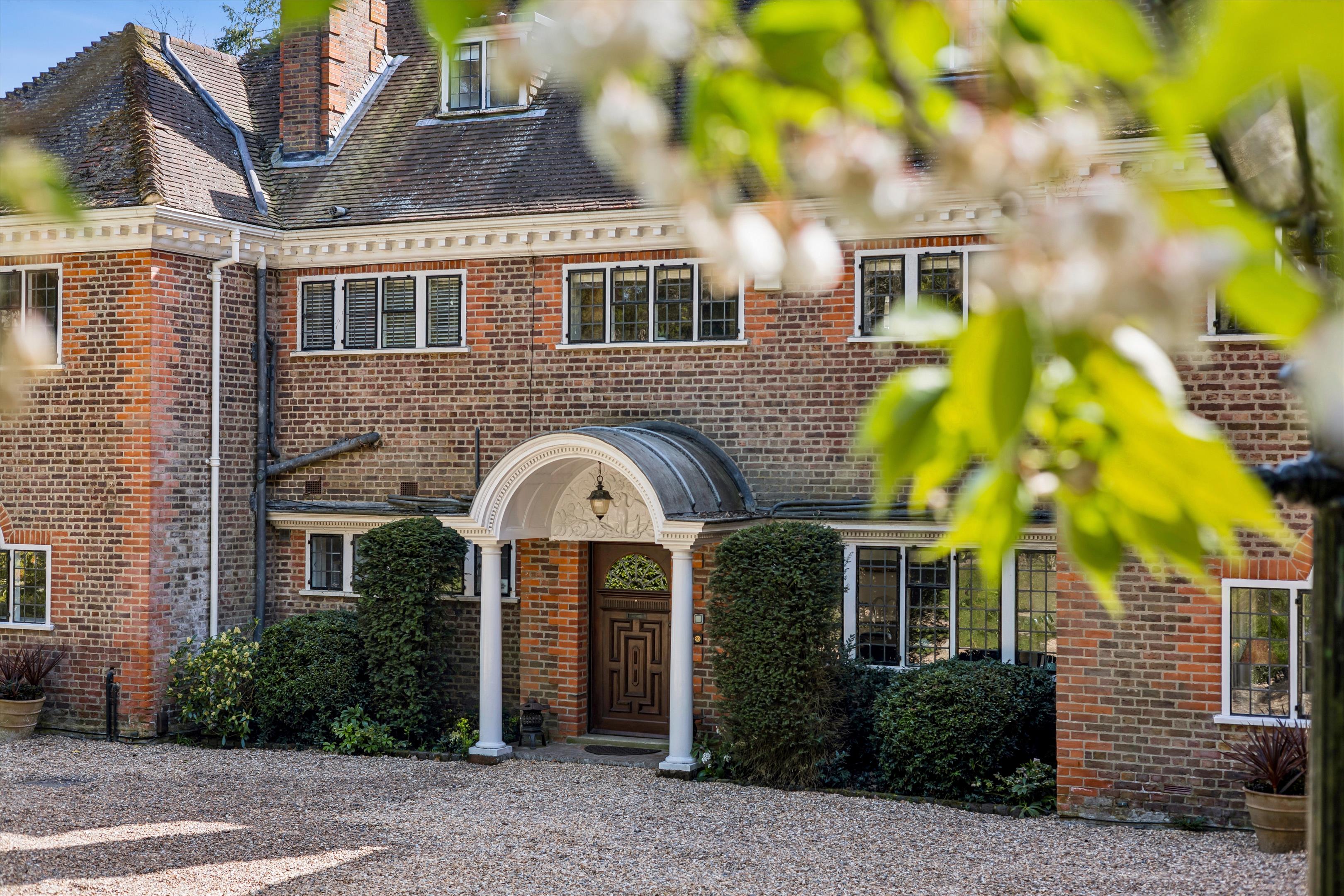 Danes Hill, The Hockering, Woking, Surrey, GU22 7HQ
