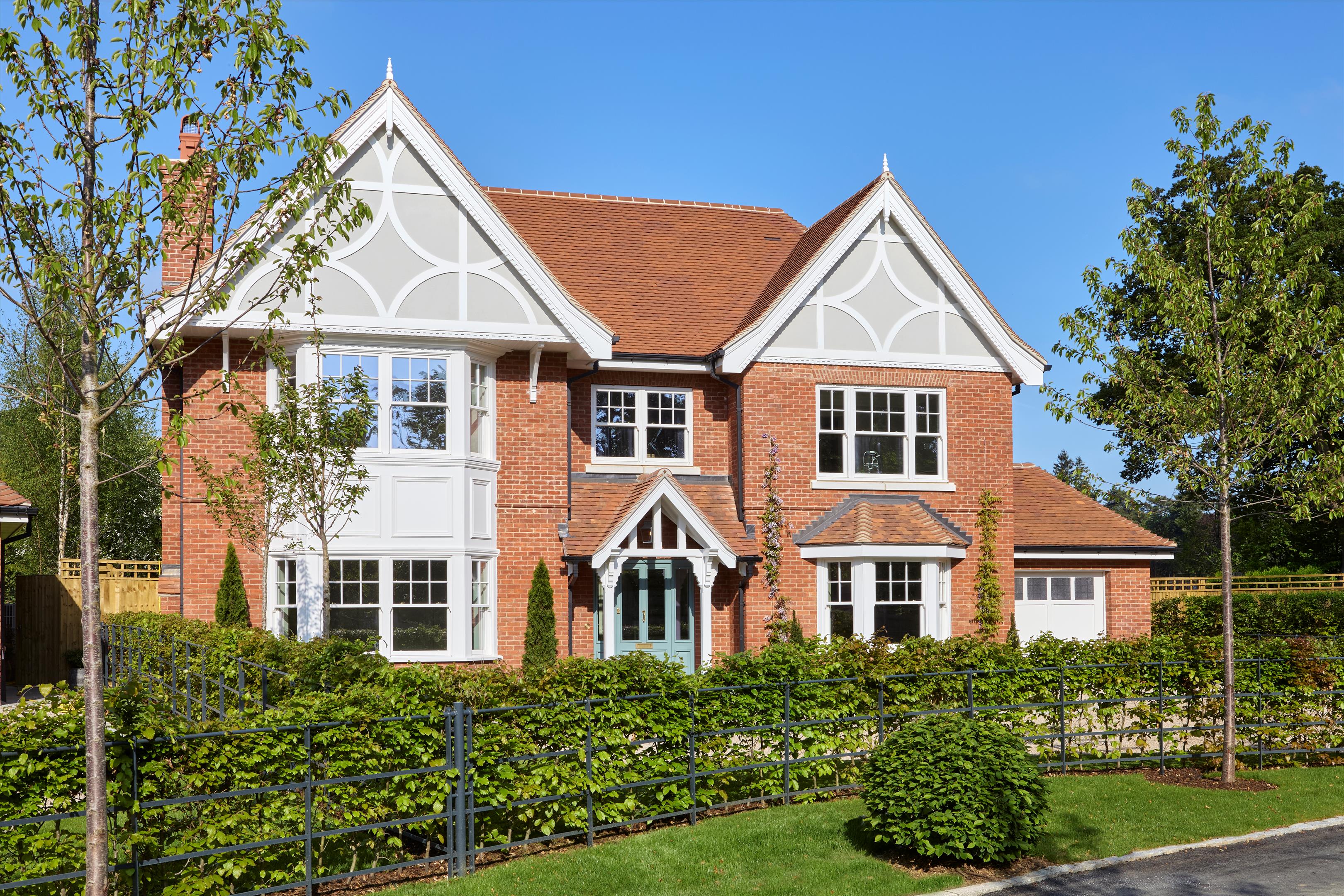 Charleston Place, Hayes Grove, Shiplake, RG9