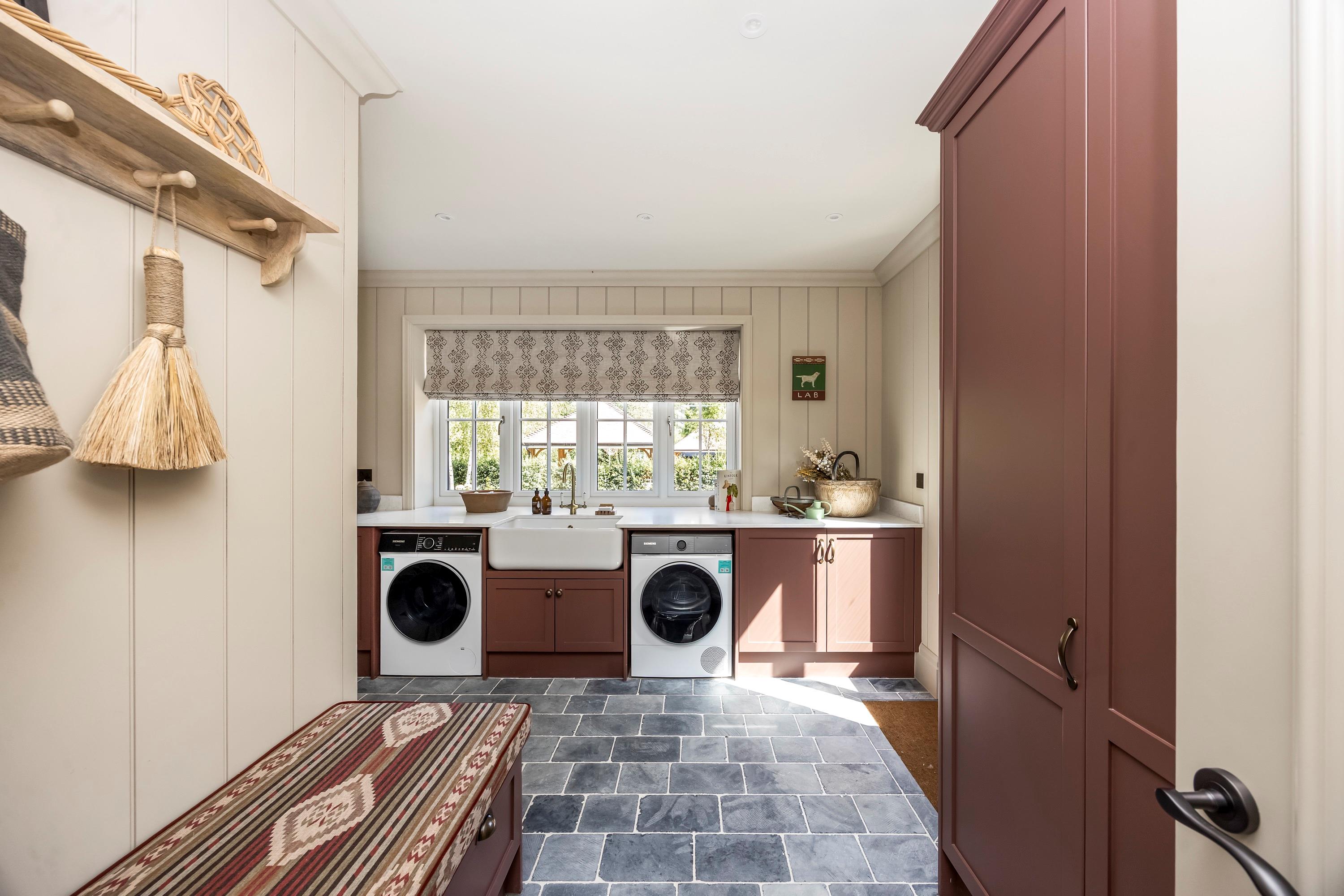 Peyton Place, Finchampstead, RG40