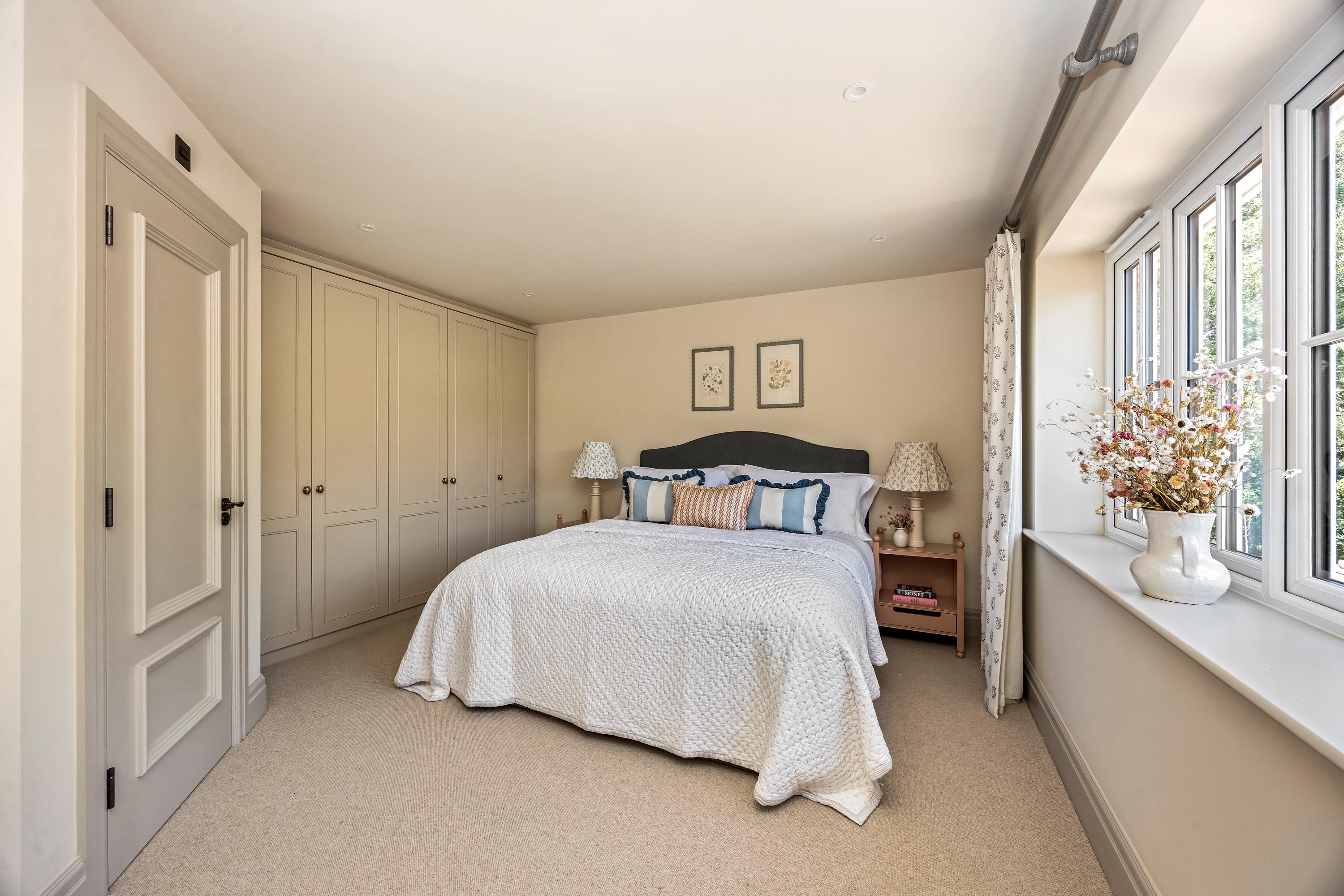 Peyton Place, Finchampstead, RG40
