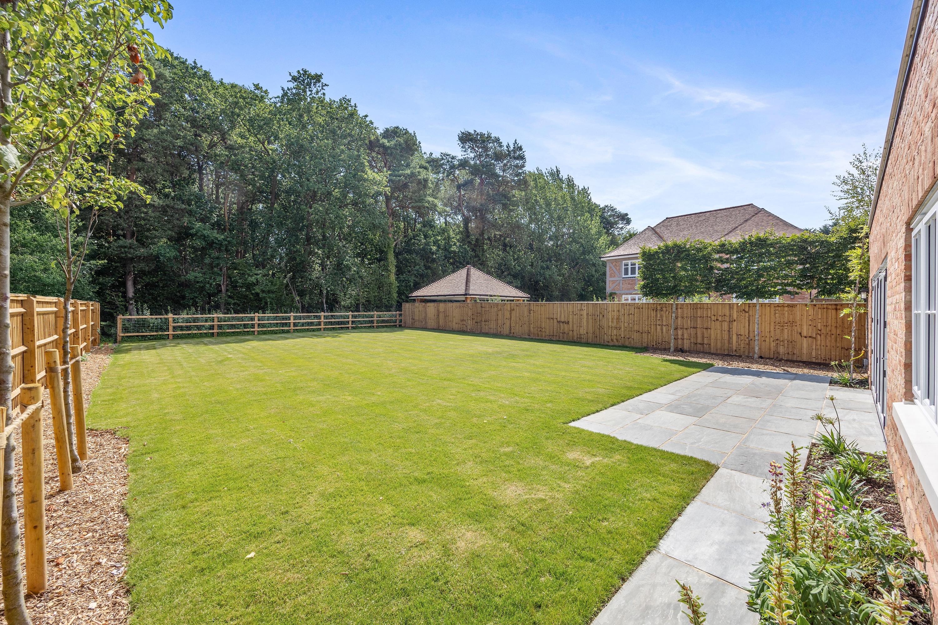 Peyton Place, Finchampstead, RG40