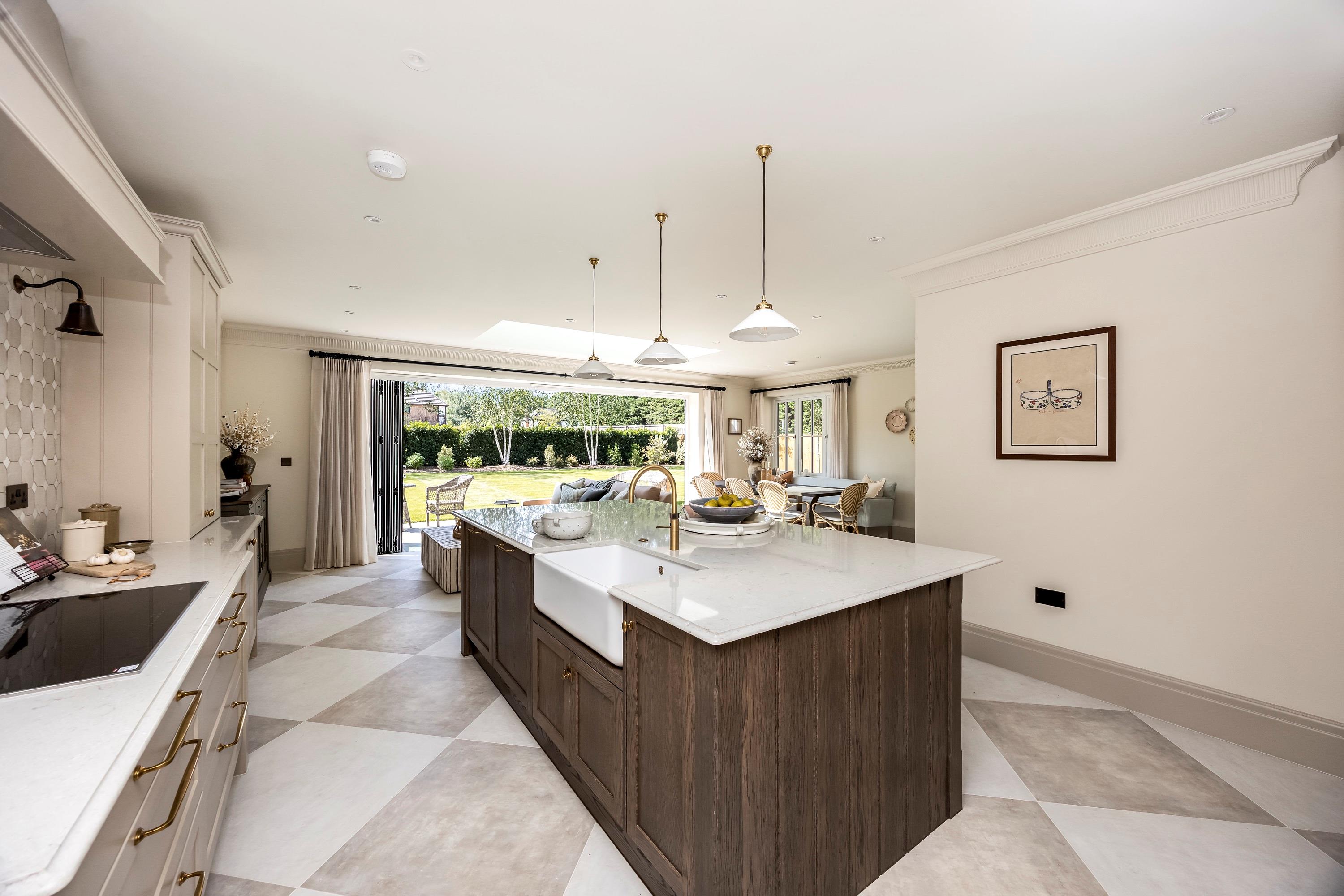 Peyton Place, Finchampstead, RG40
