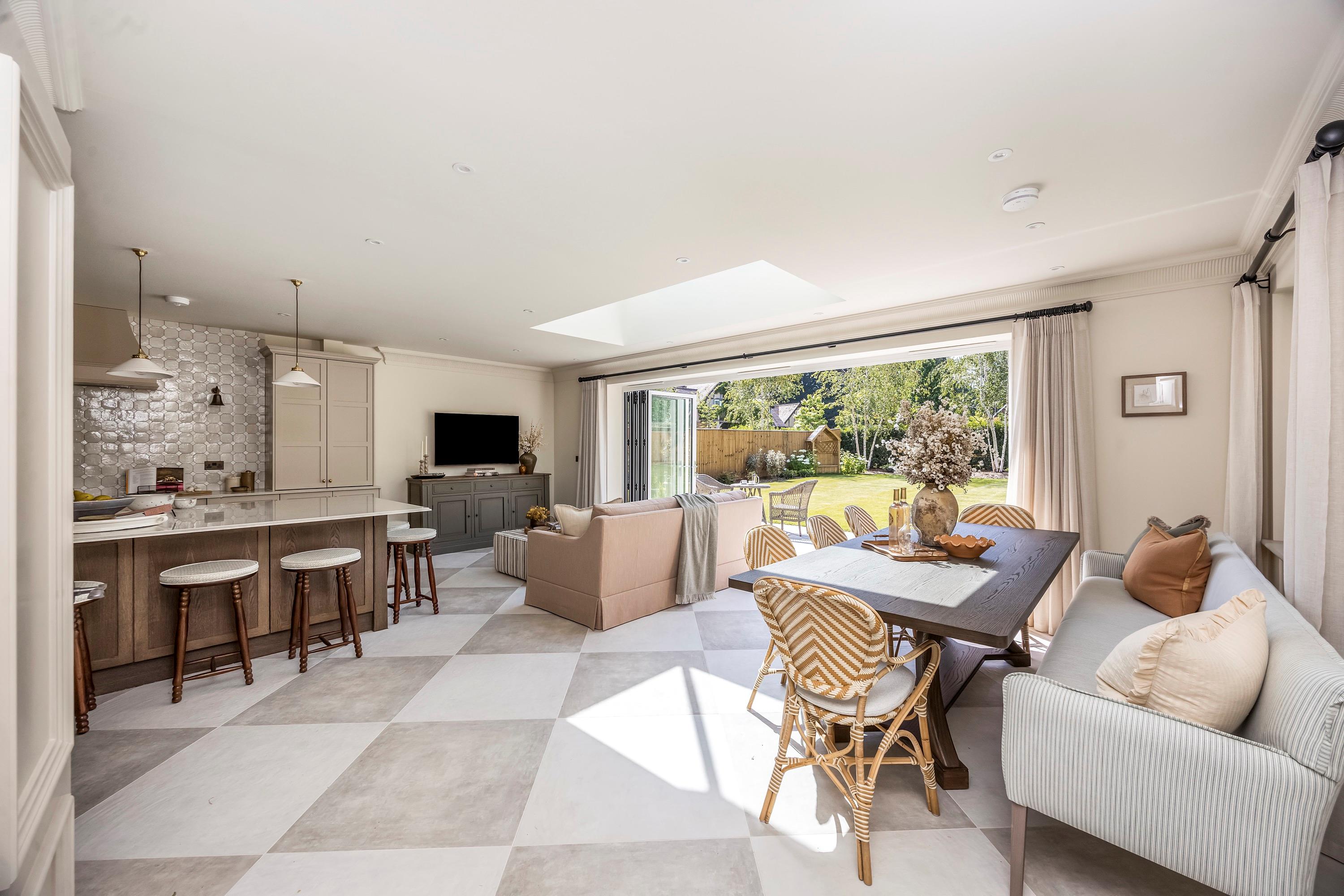 Peyton Place, Finchampstead, RG40