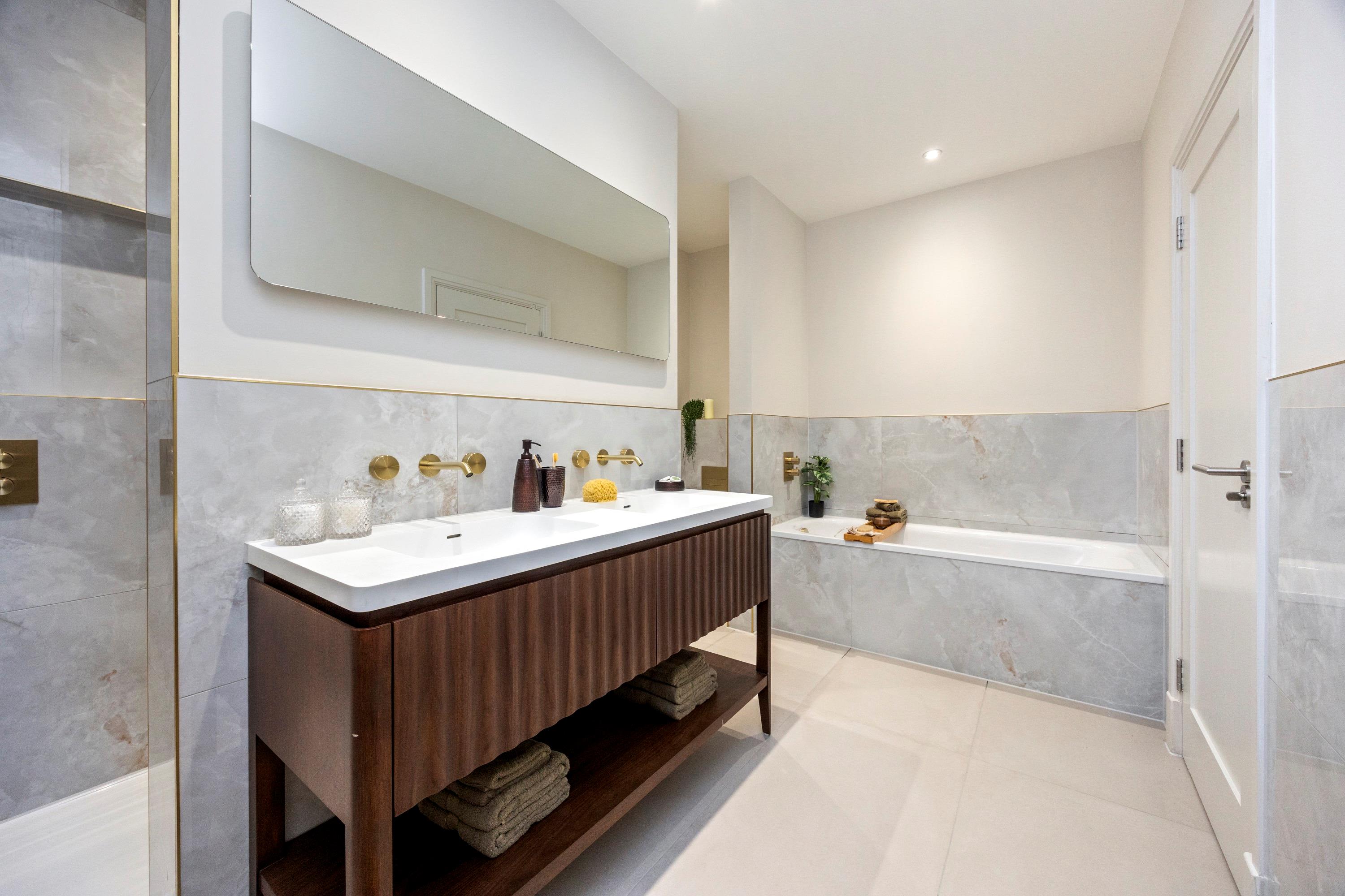 Ronmar, Leatherhead Road, Oxshott, KT22