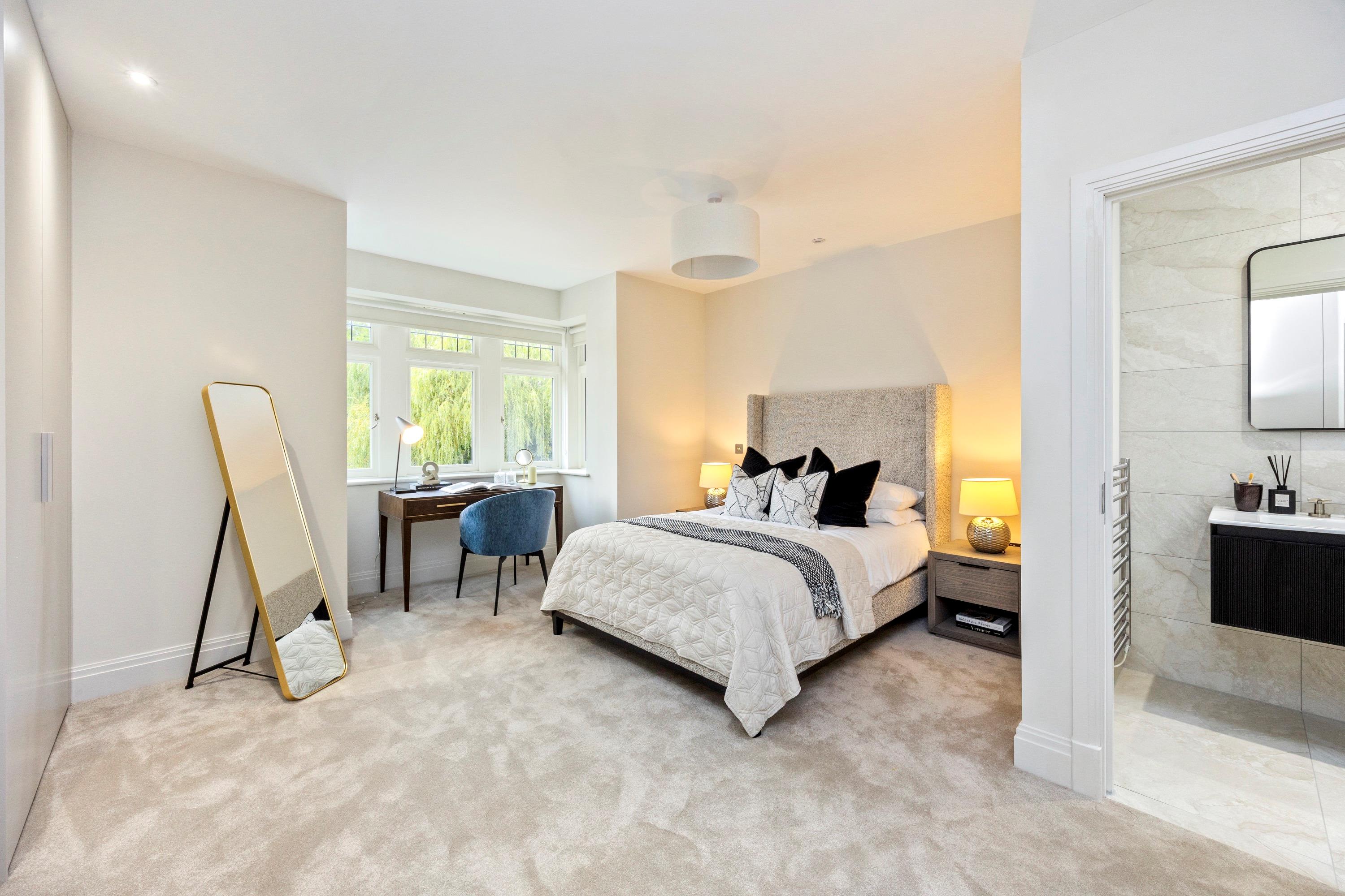 Ronmar, Leatherhead Road, Oxshott, KT22