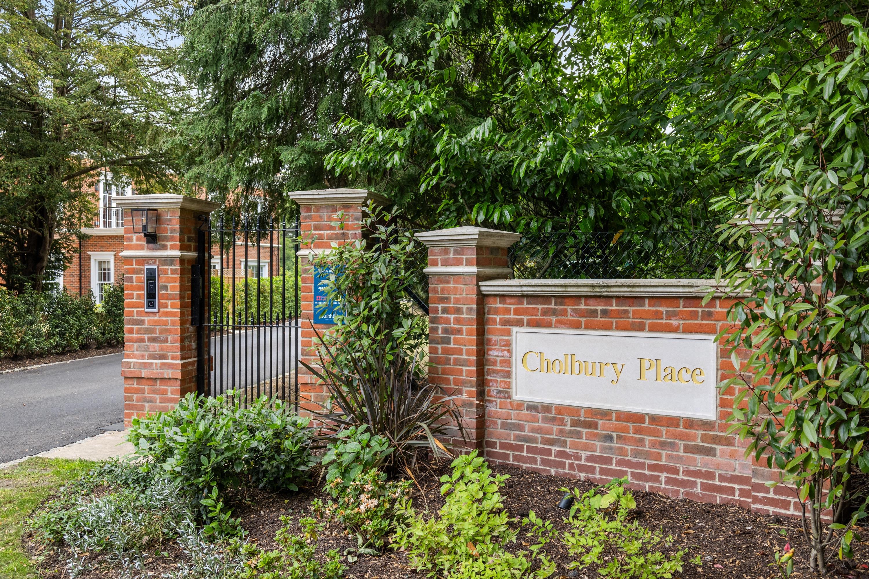 Cholbury Place, London Road, Ascot SL5.