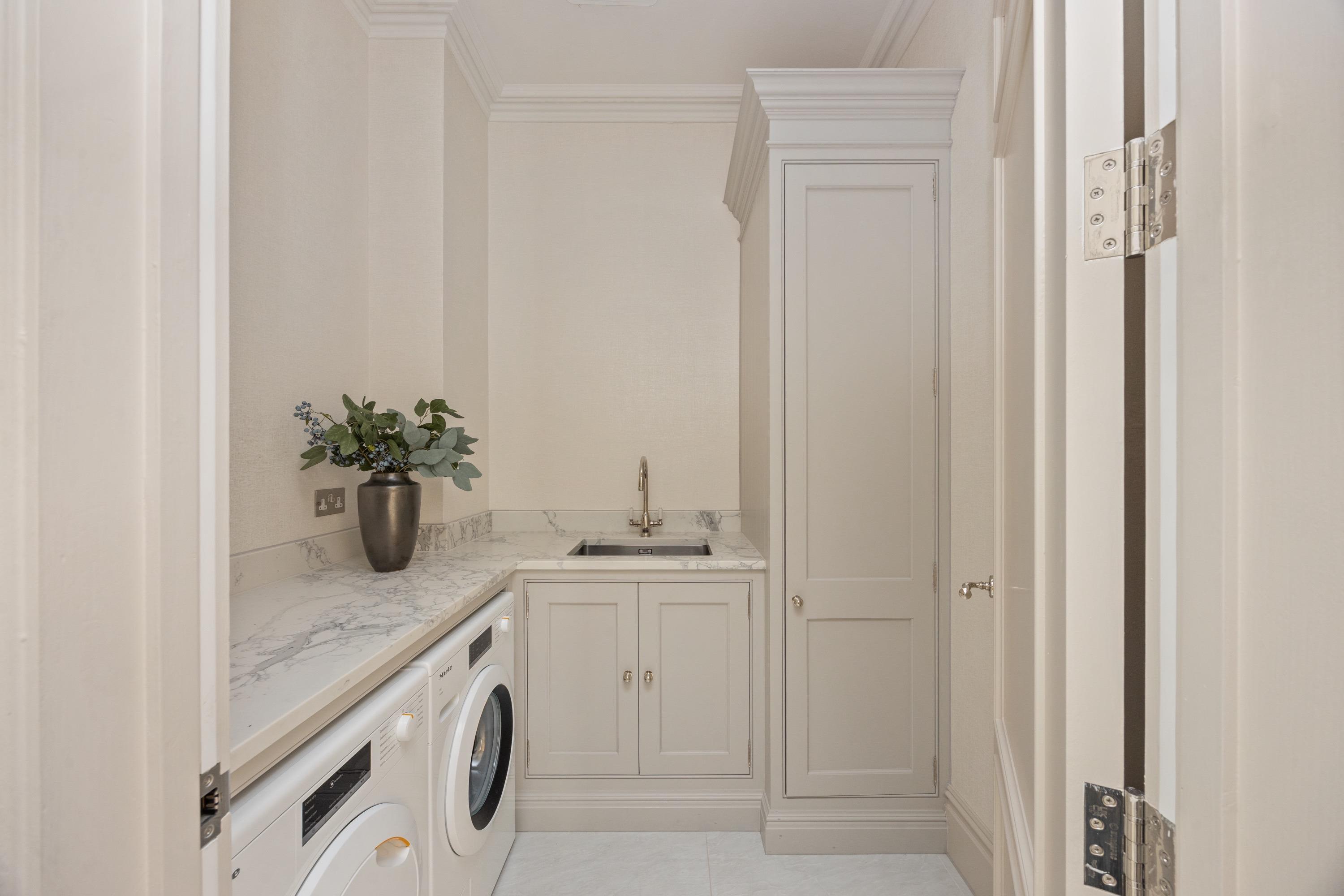 Cholbury Place, London Road, Ascot SL5.