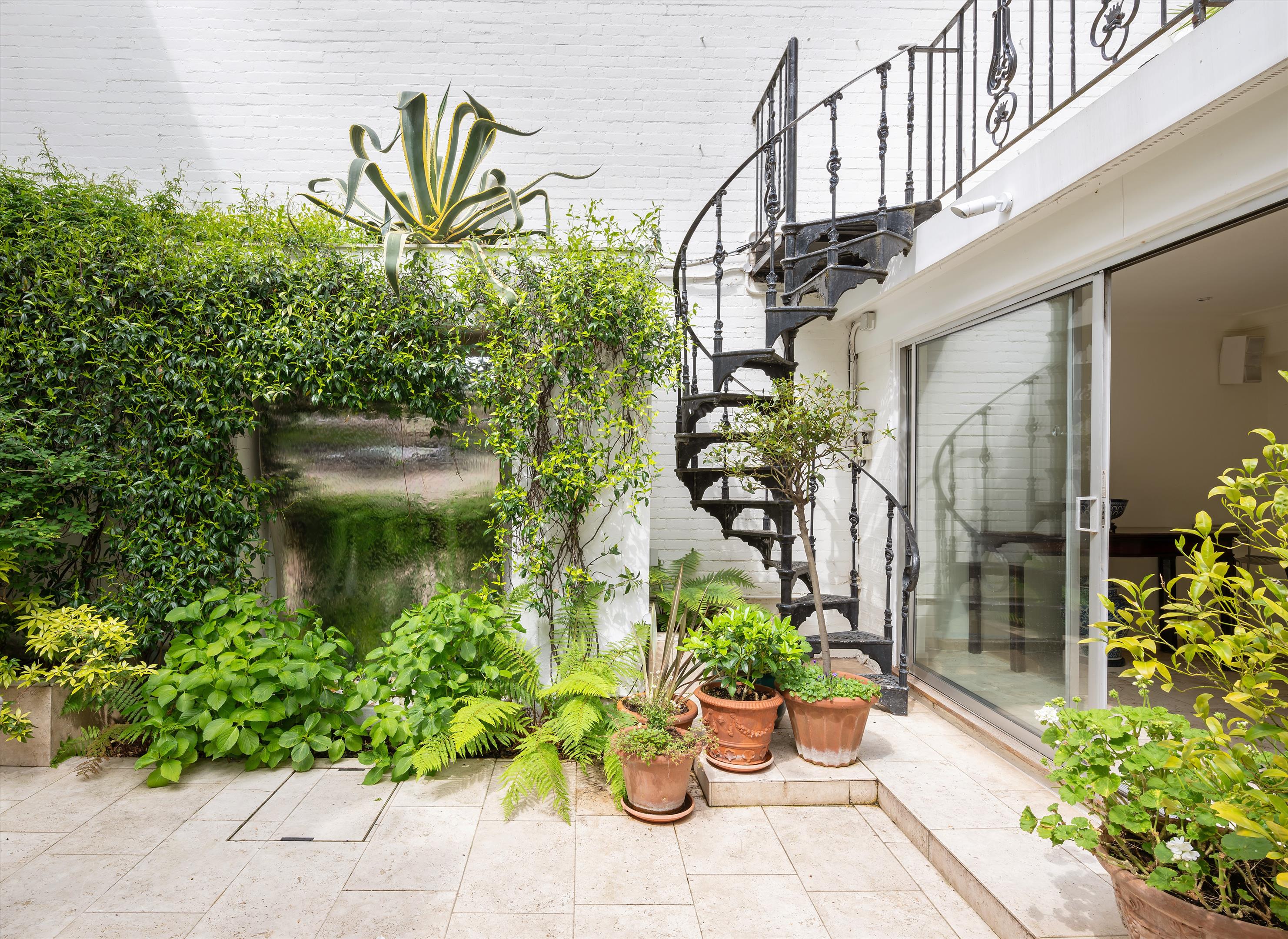 Wimpole Street, Marylebone, W1G
