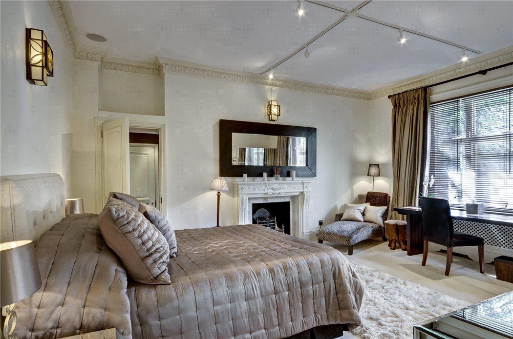 Frognal, Hampstead, London, NW3