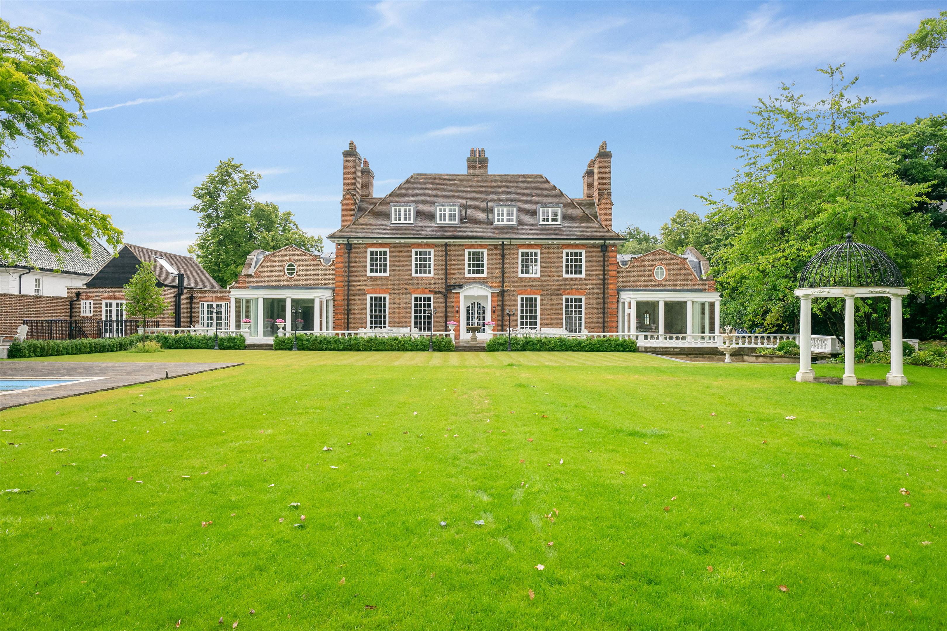 The Bishops Avenue, London, N2