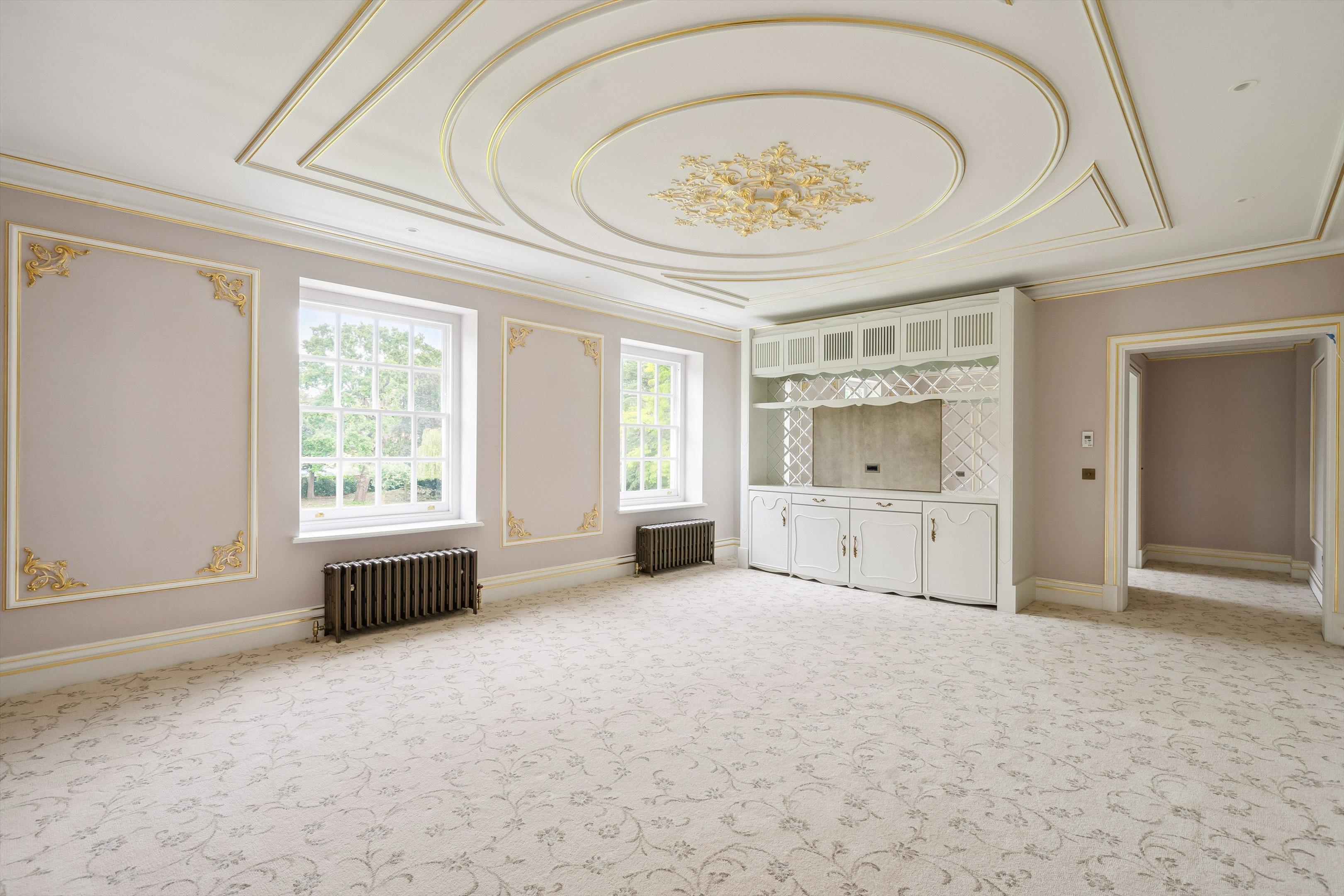 The Bishops Avenue, London, N2