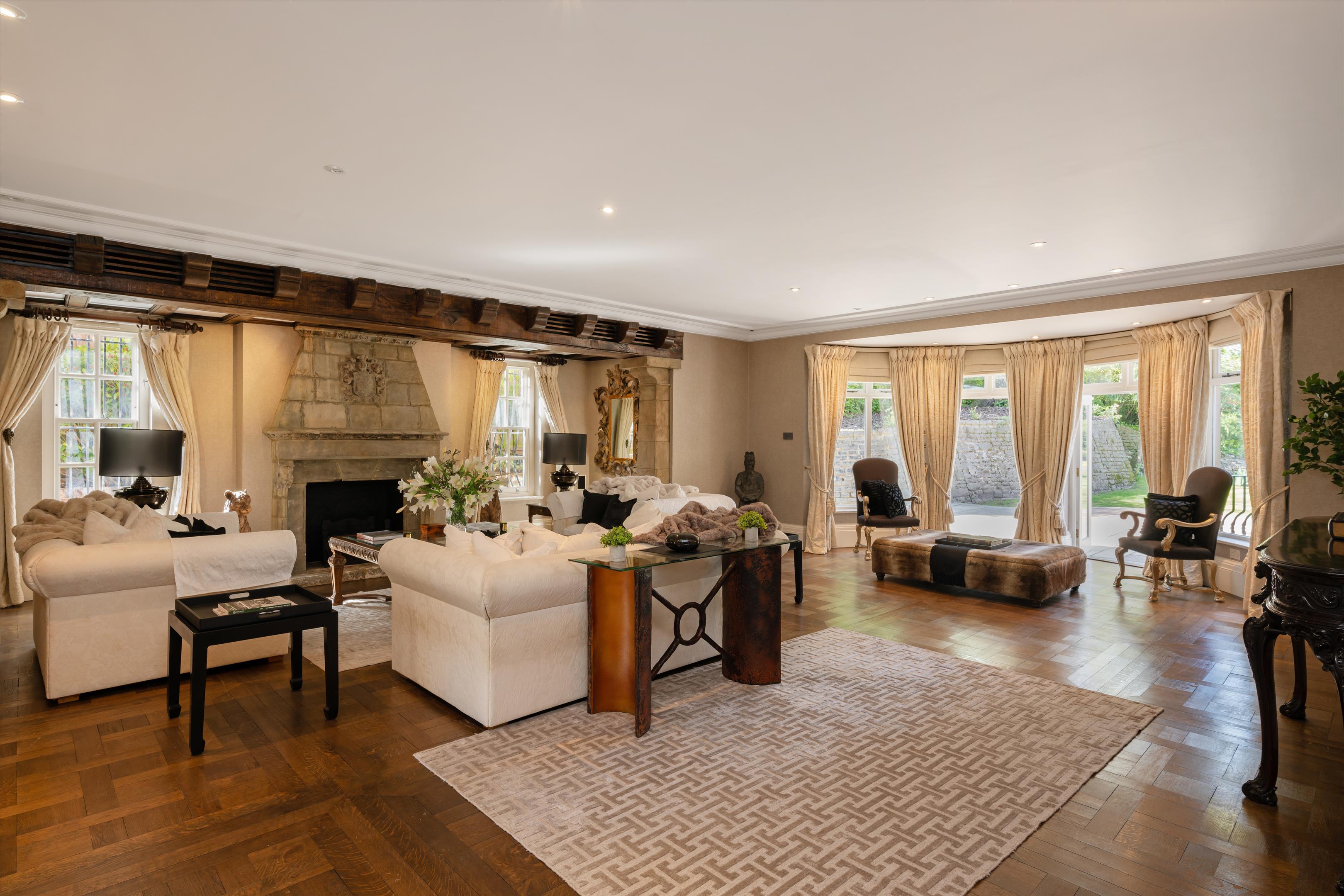 Courtenay Avenue, Highgate, London, N6