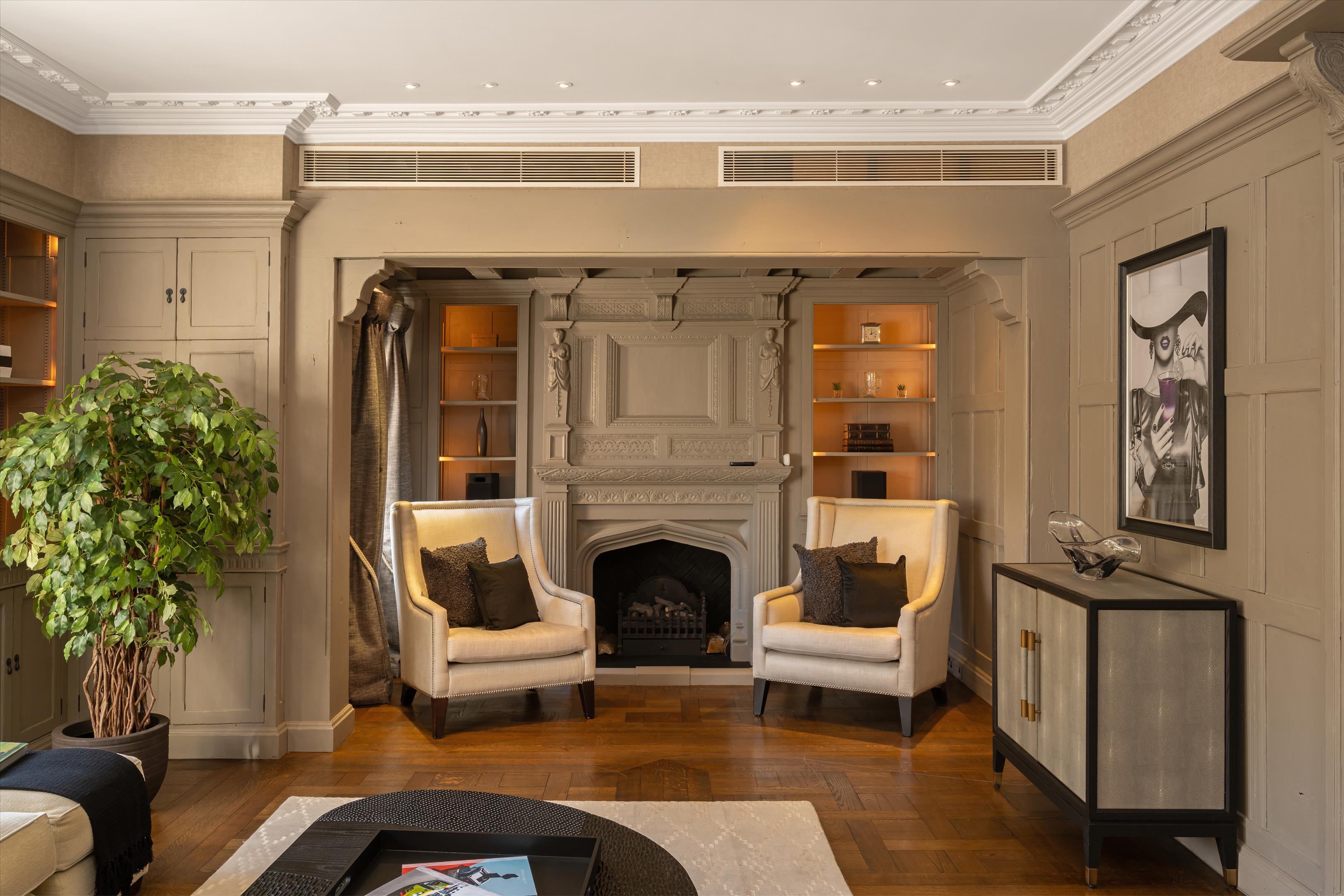 Courtenay Avenue, Highgate, London, N6