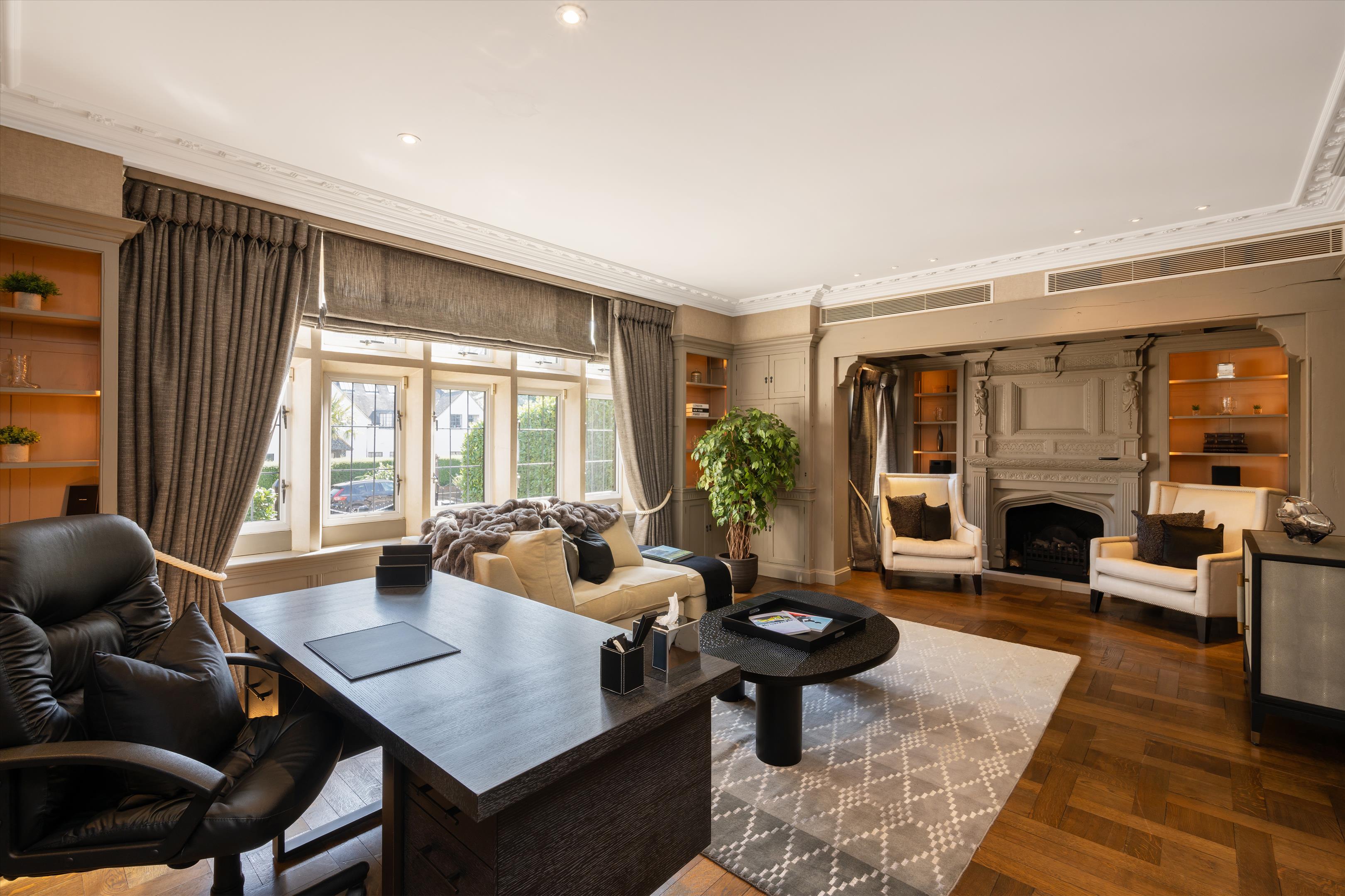 Courtenay Avenue, Highgate, London, N6