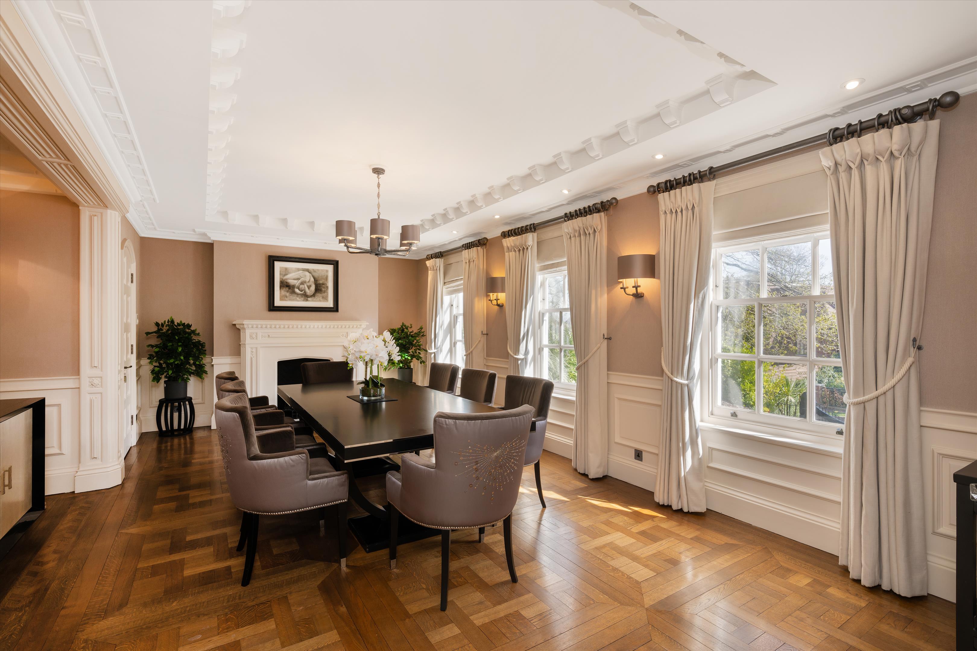 Courtenay Avenue, Highgate, London, N6