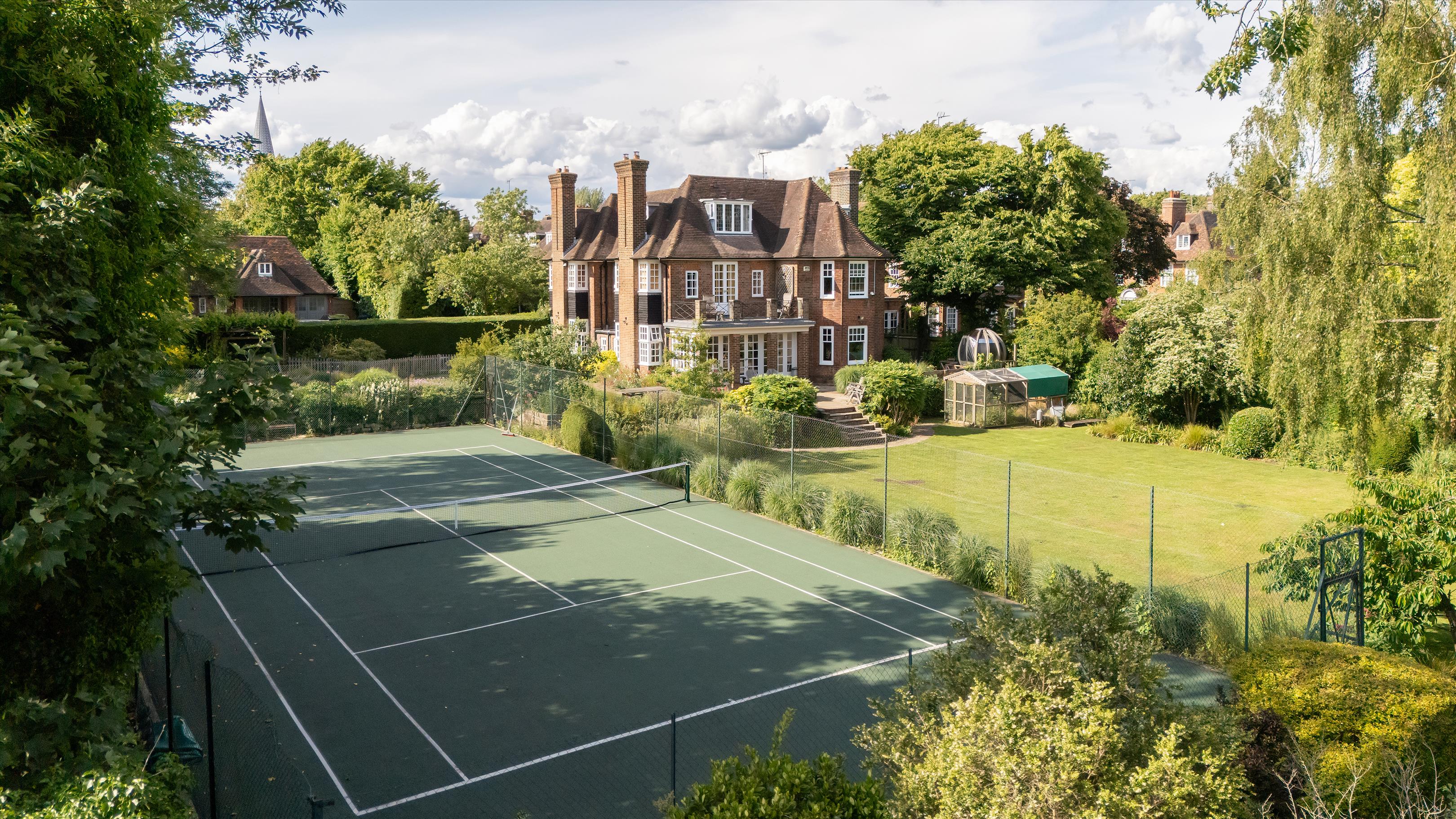 Linnell Drive, London, NW11