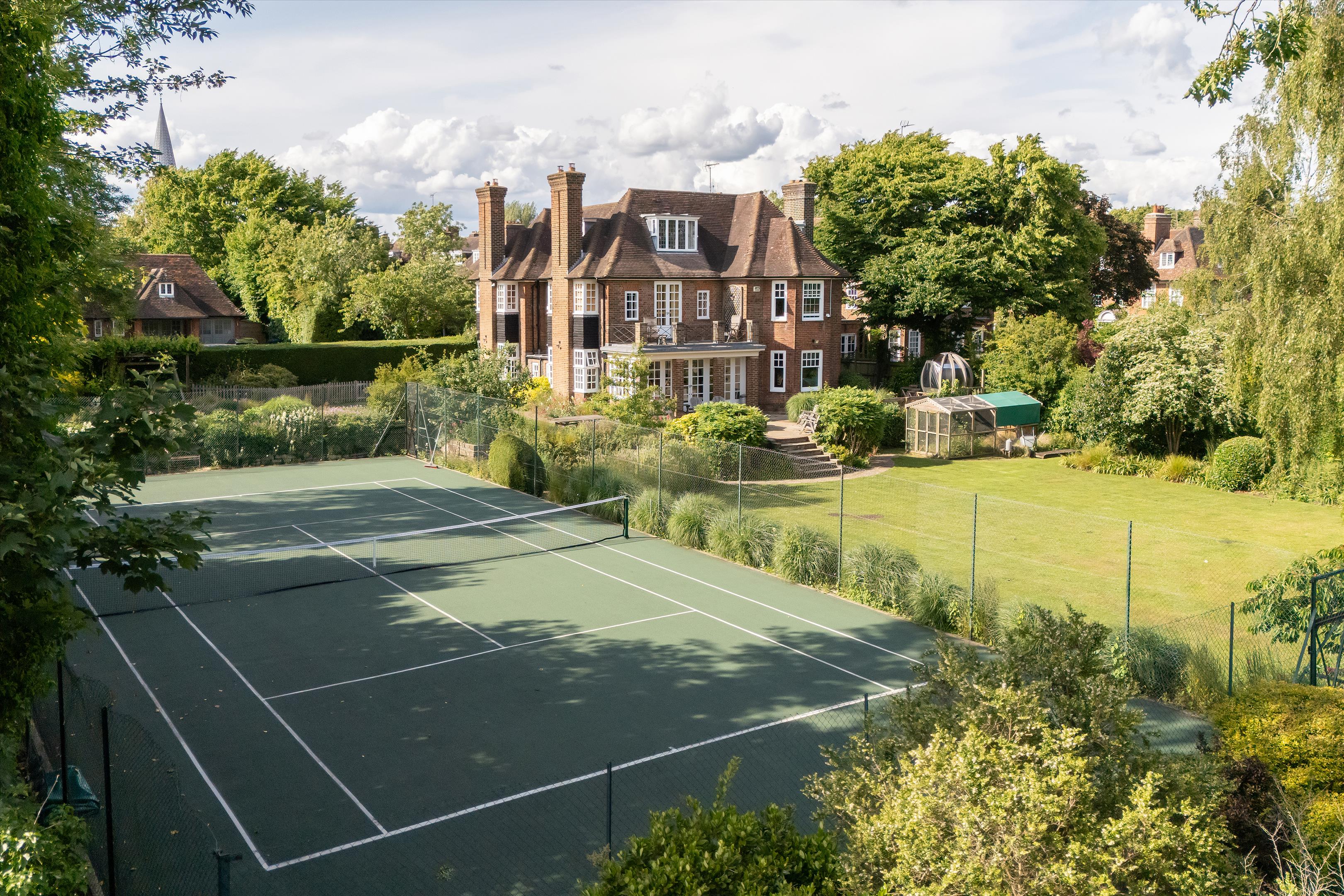 Linnell Drive, London, NW11
