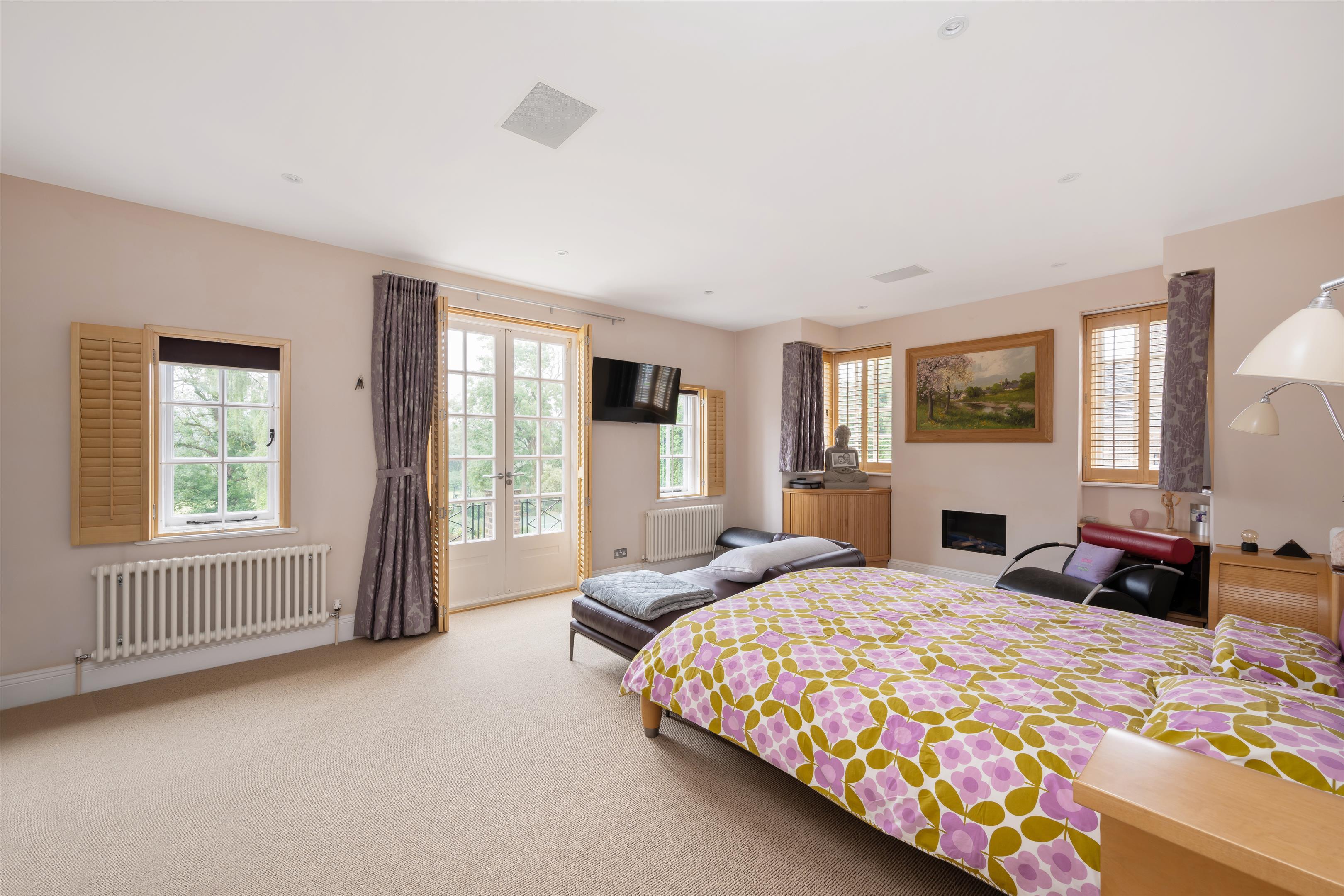 Linnell Drive, London, NW11