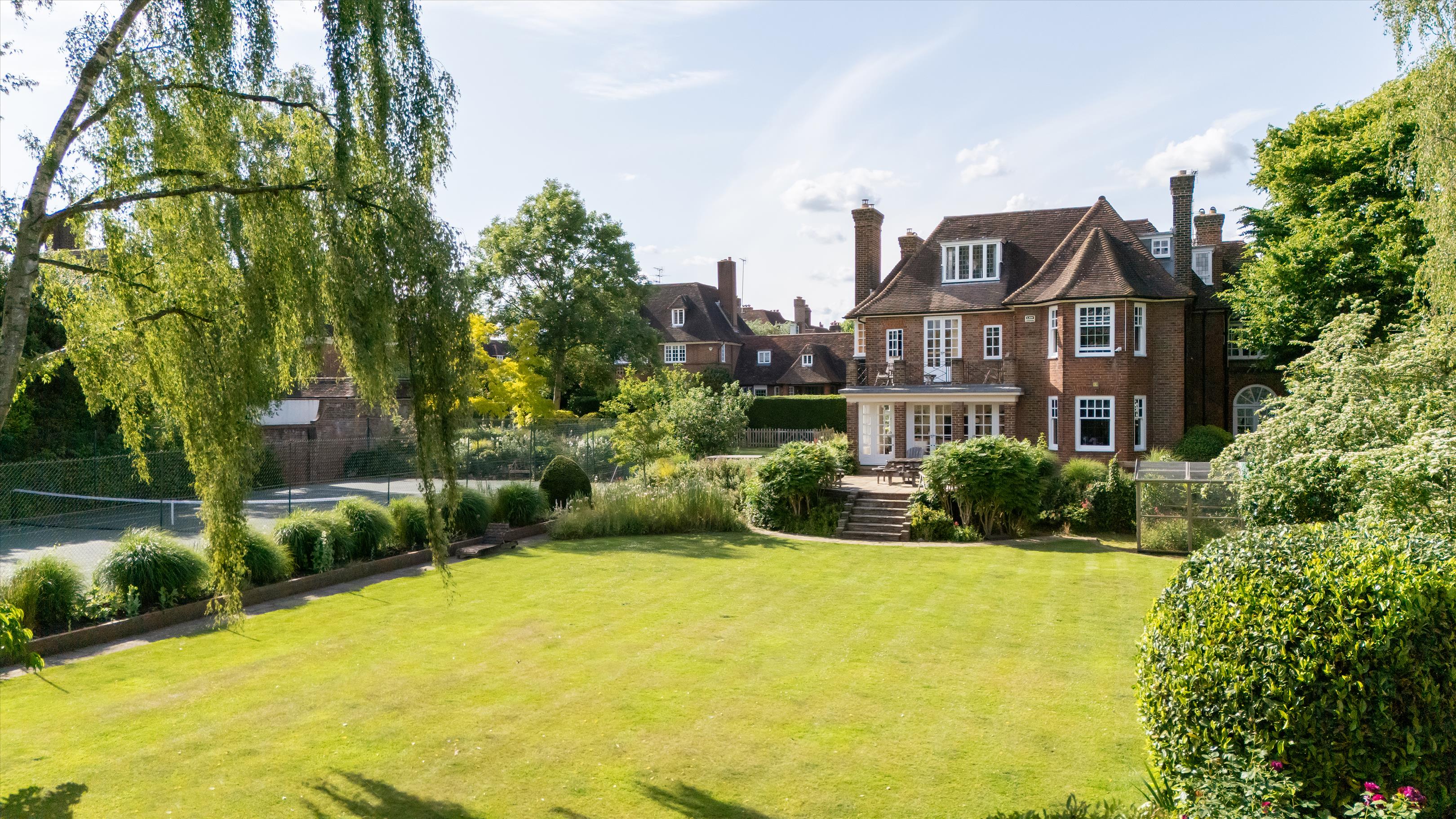 Linnell Drive, London, NW11