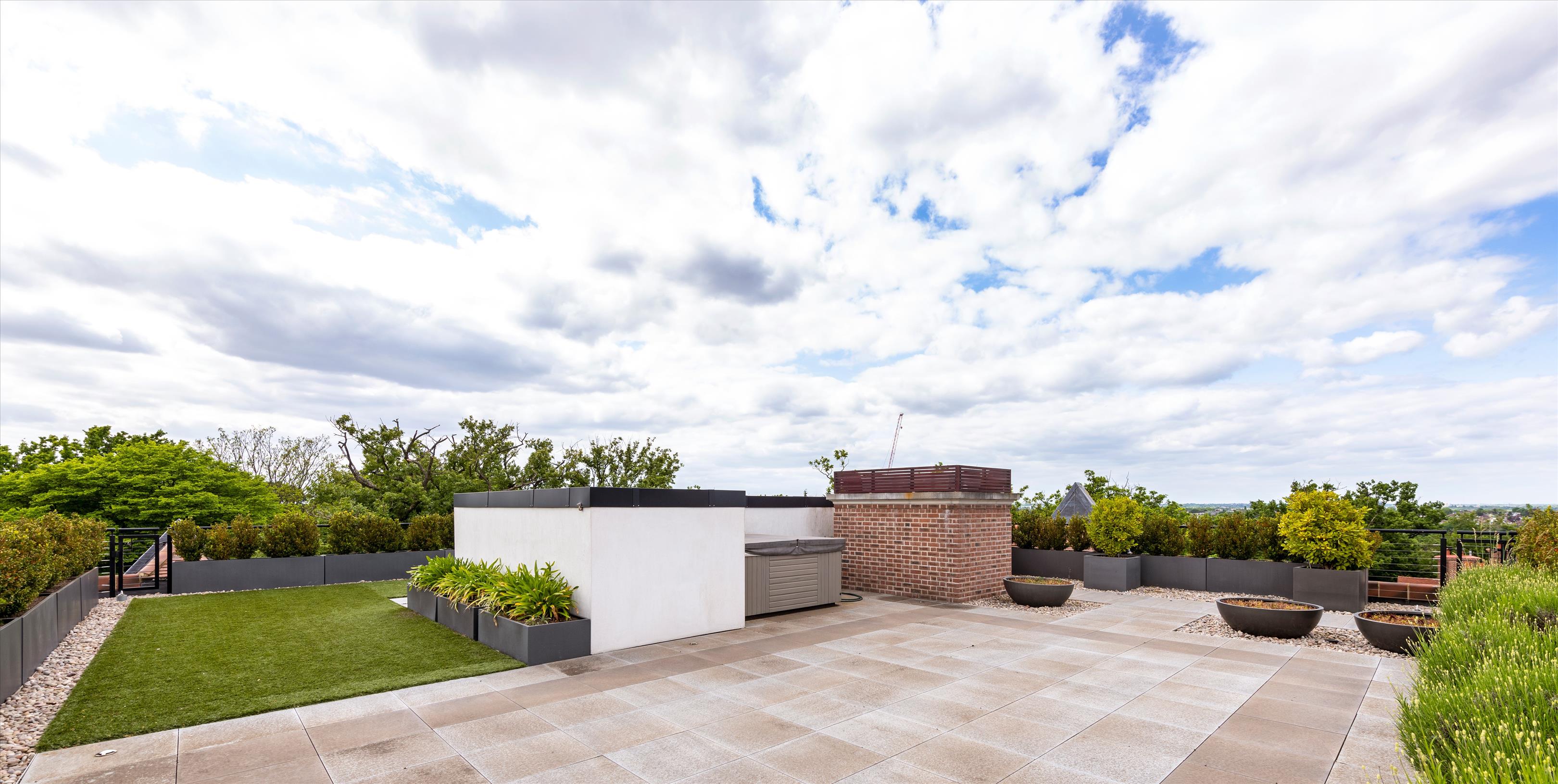 The Bishops Avenue, Hampstead Garden Suburb, London, N2