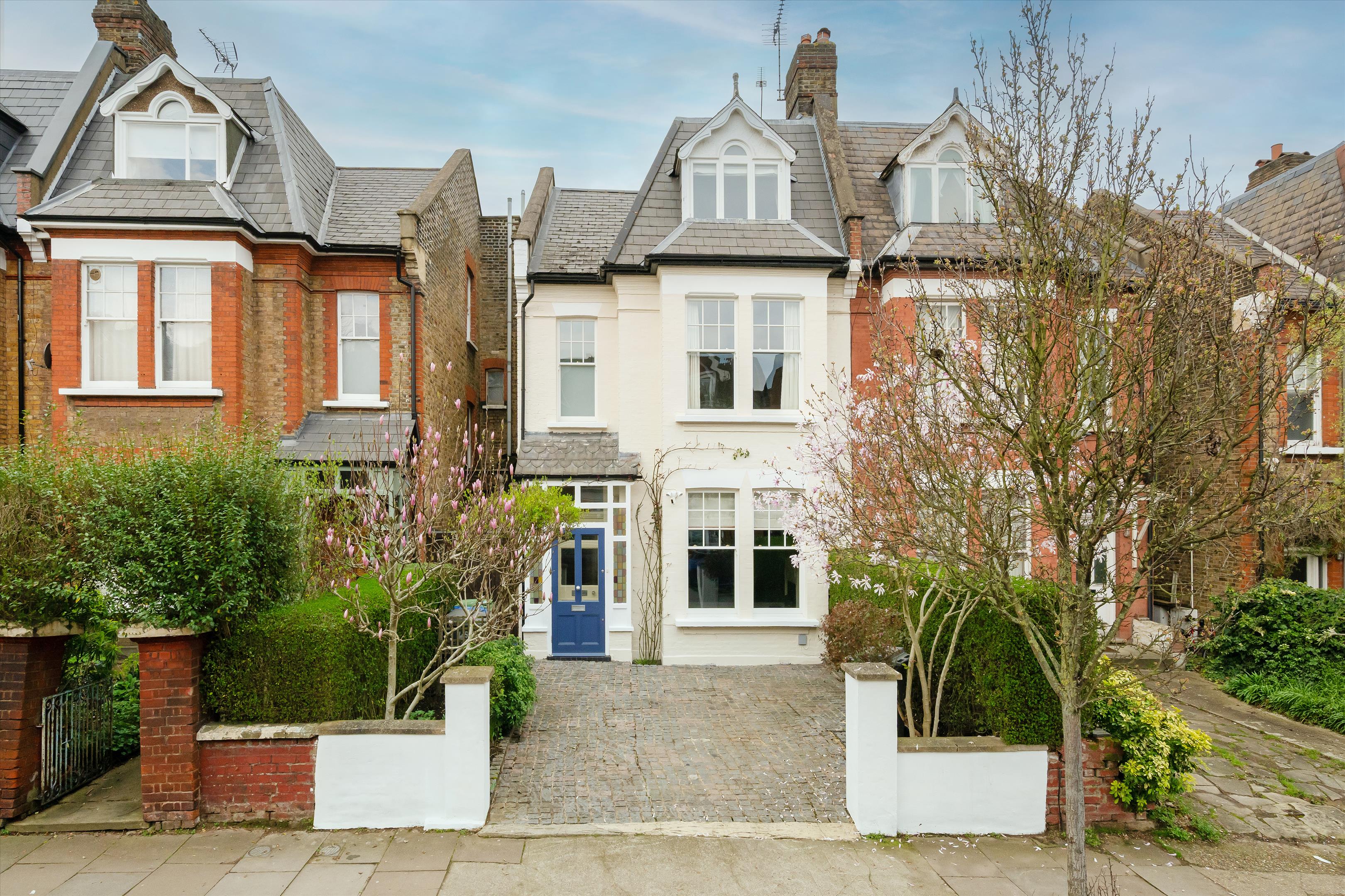Dyne Road, London, NW6
