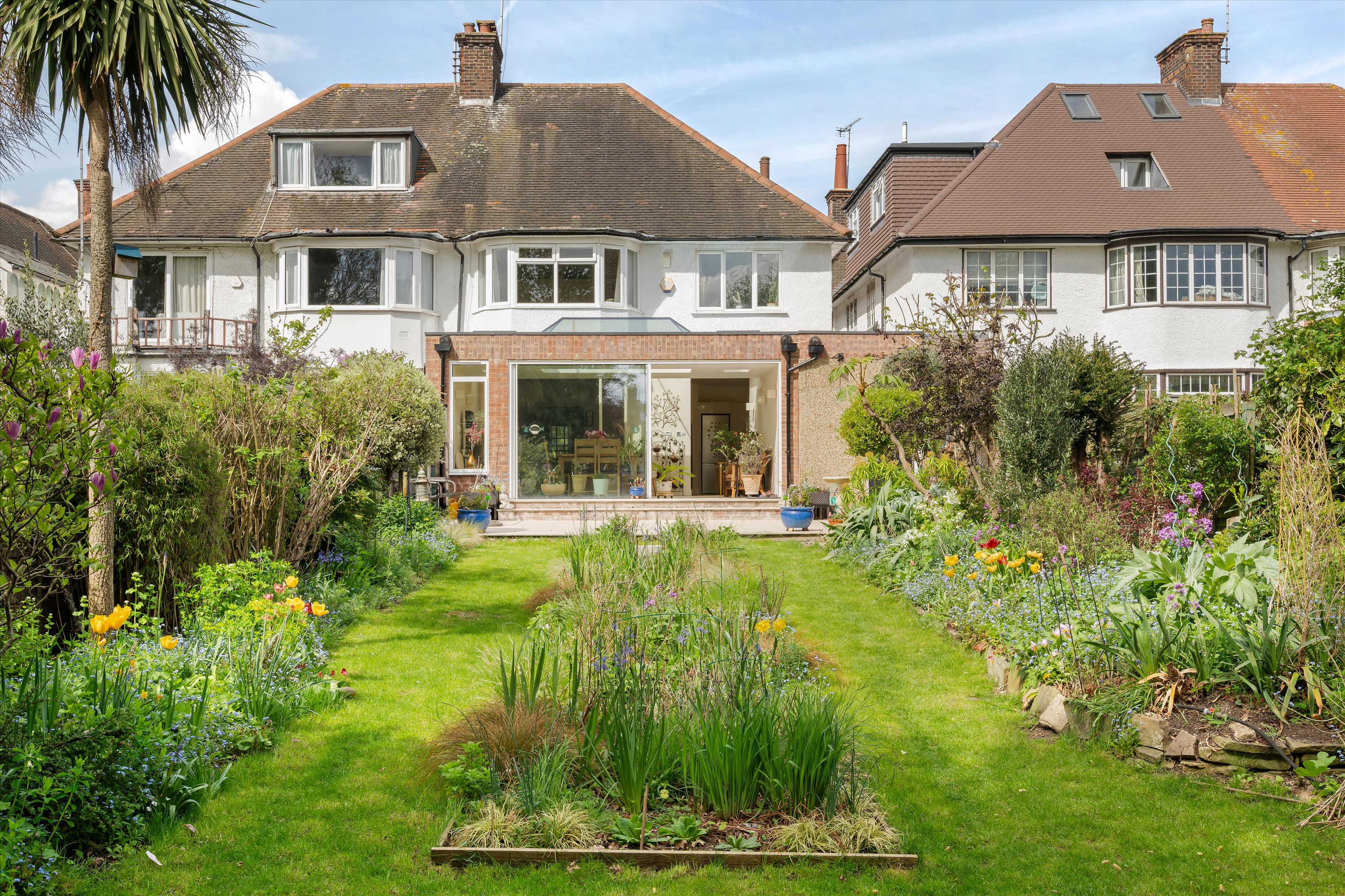 Rodborough Road, London NW11