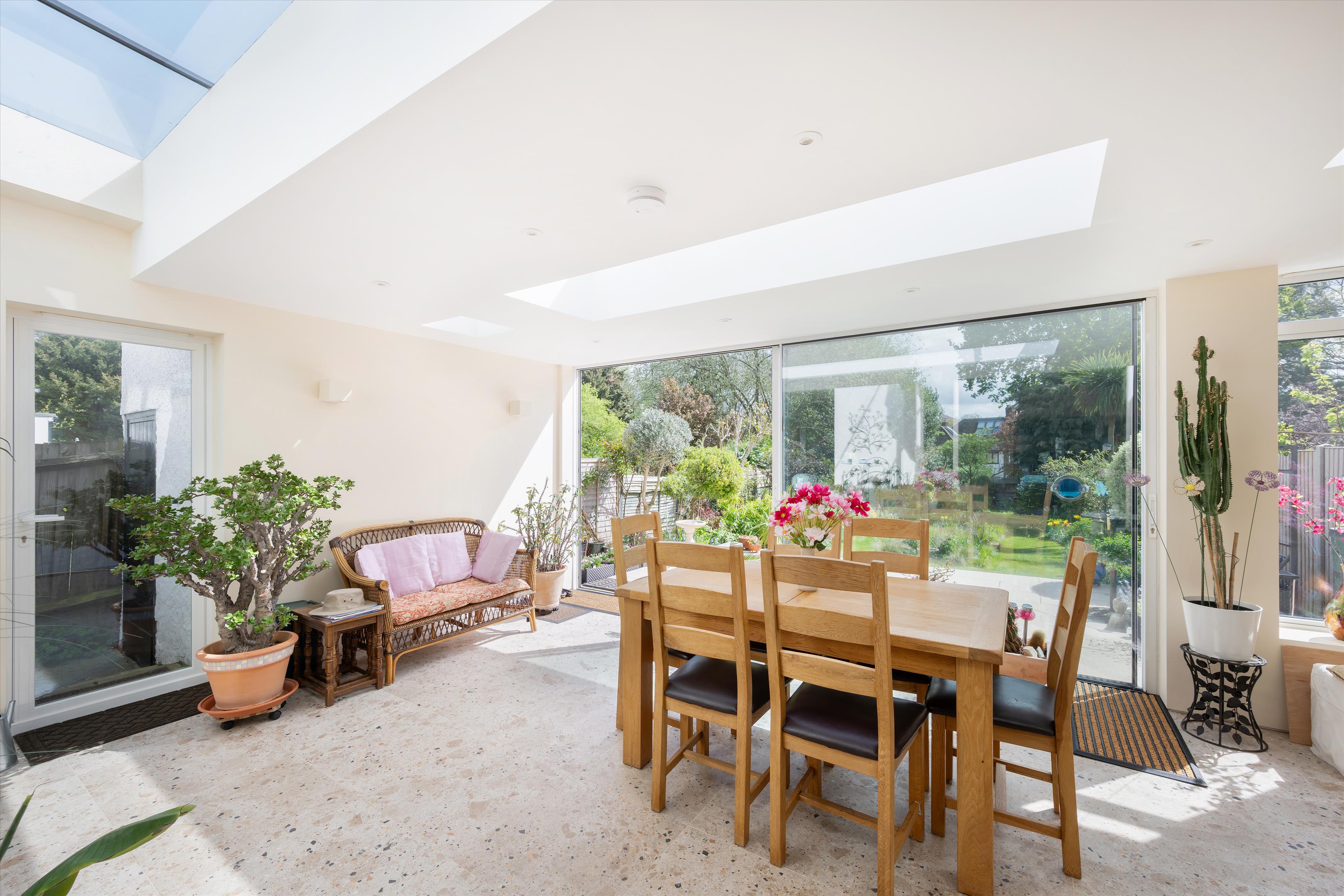 Rodborough Road, London NW11