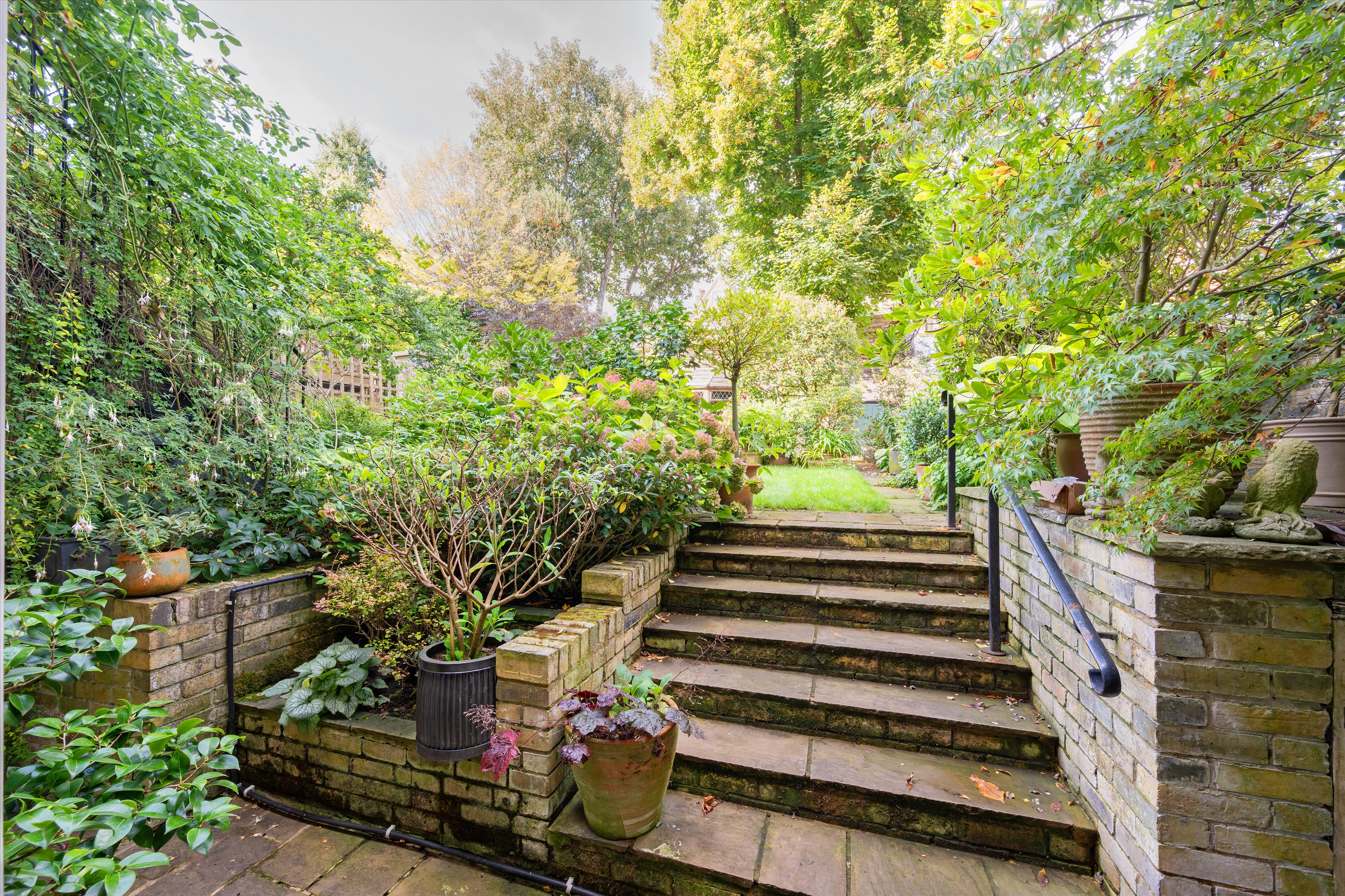 Cannon Place, Hampstead, London, NW3