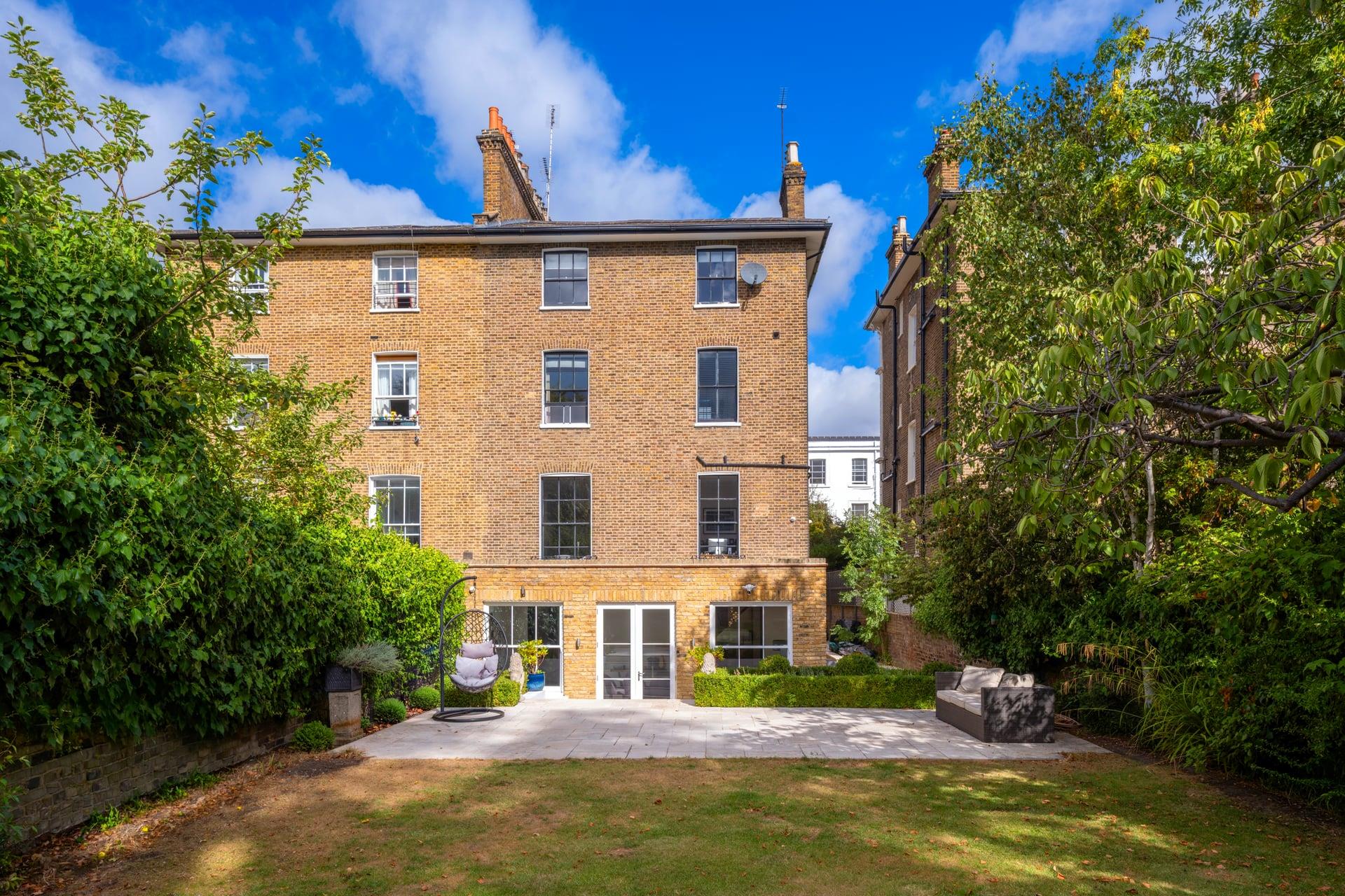 Carlton Hill, London NW8.