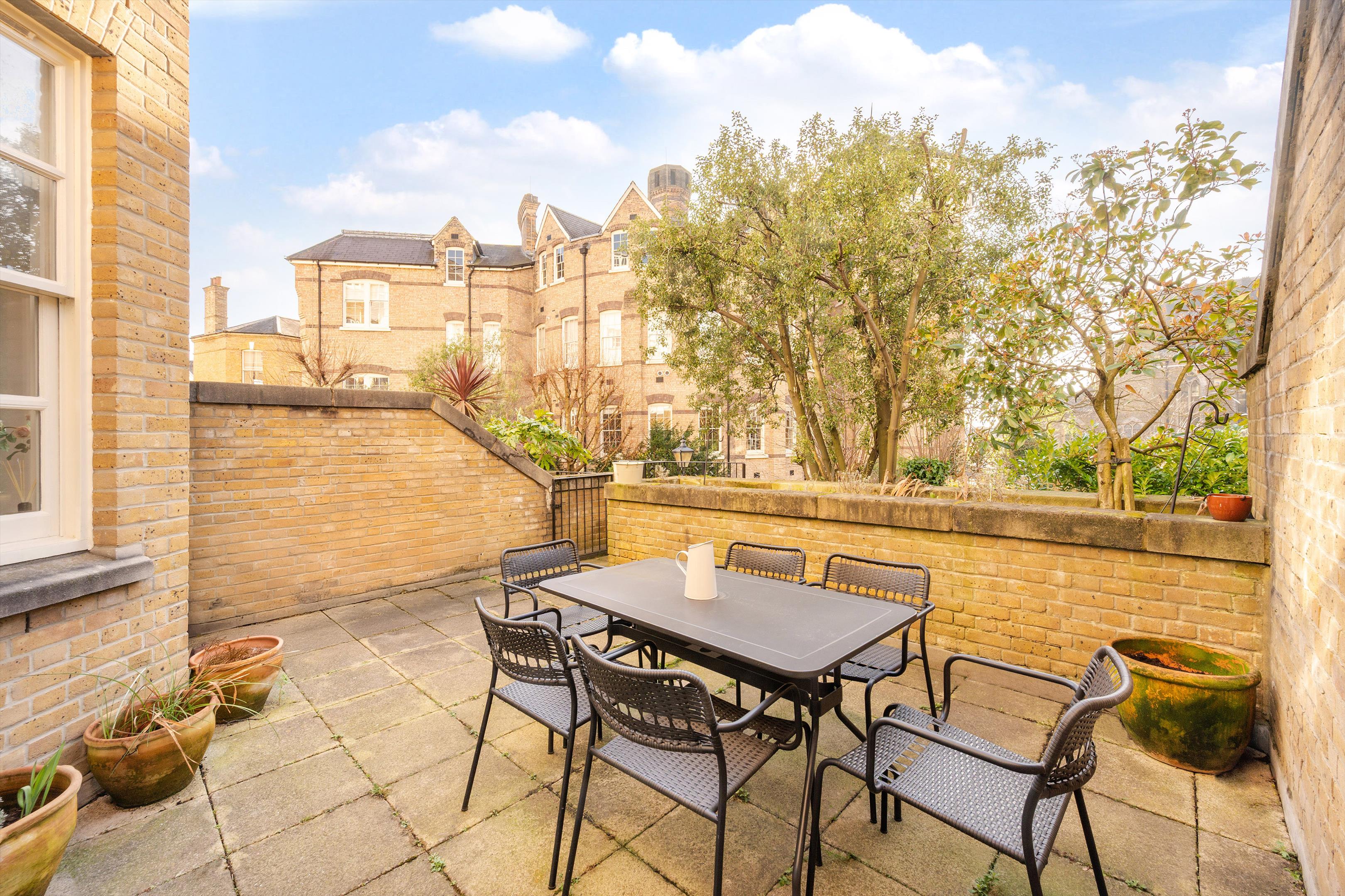 New End, Hampstead, London NW3
