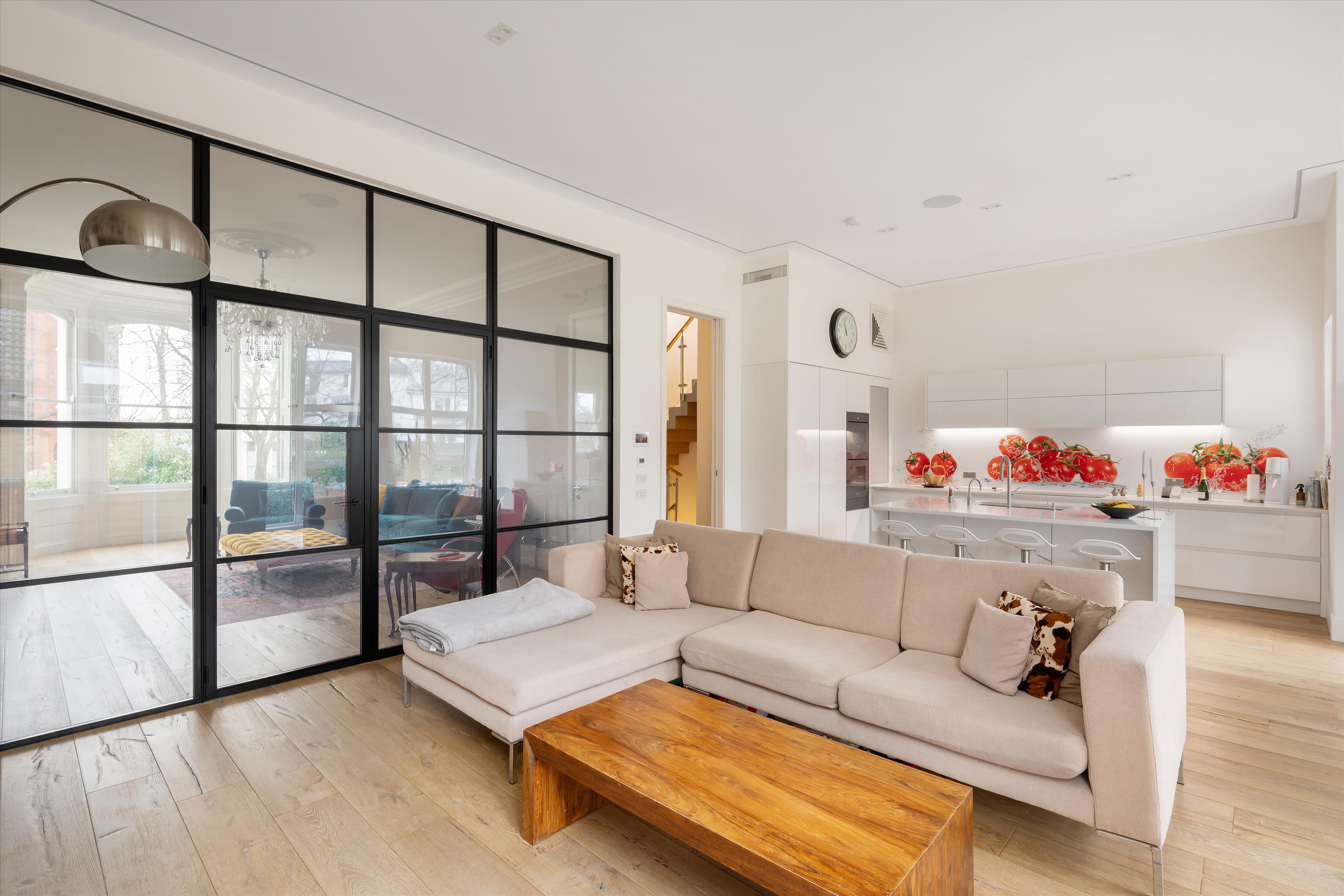 Rosslyn Hill, London, NW3