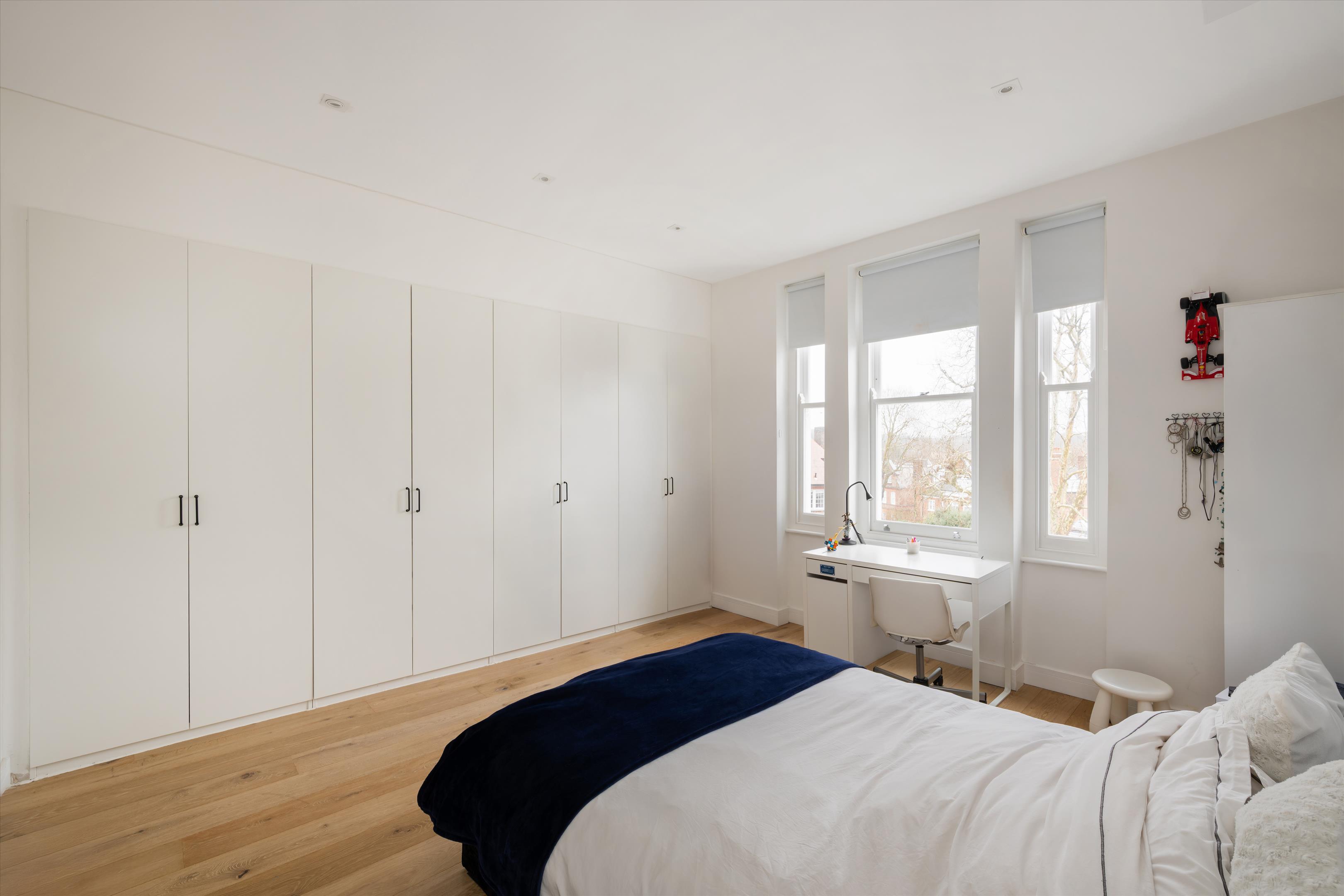 Rosslyn Hill, London, NW3