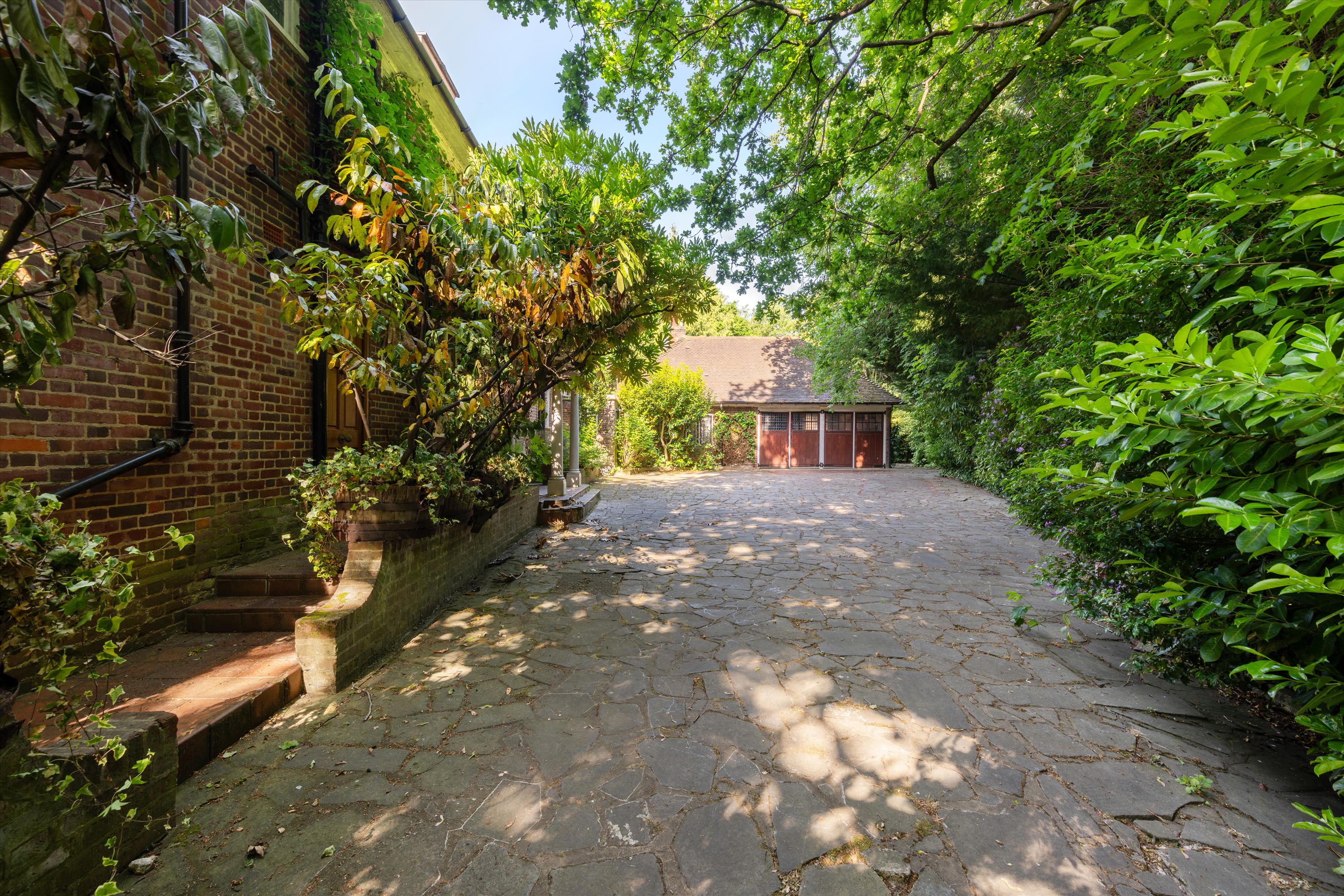 Courtenay Avenue, Kenwood, London N6