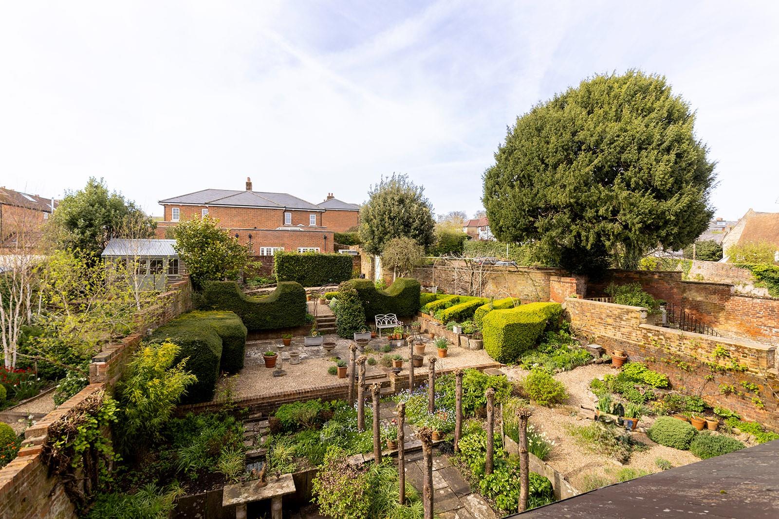 Silverless Street, Marlborough, SN8