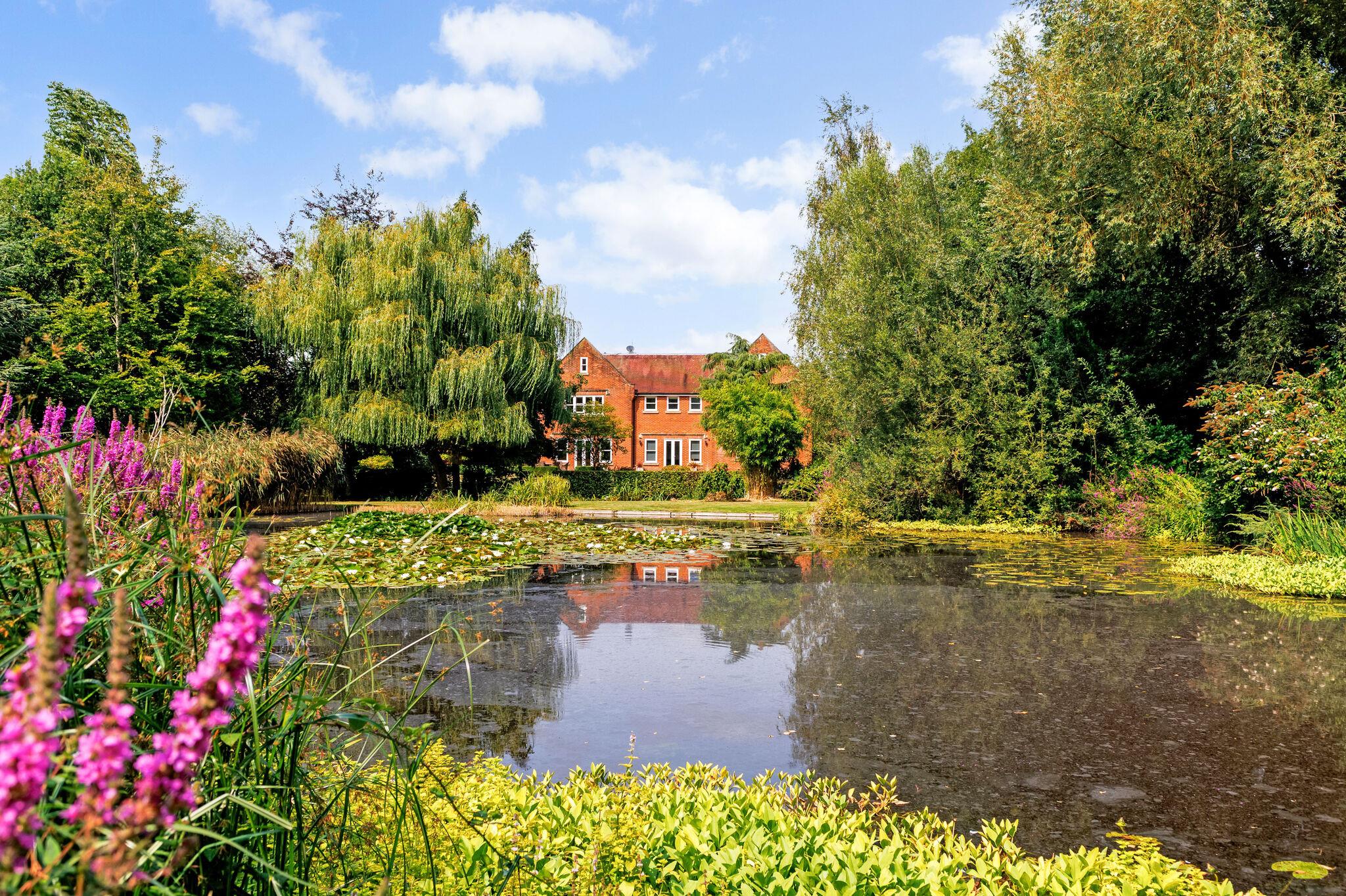 Milton Lilbourne, Wiltshire, SN9