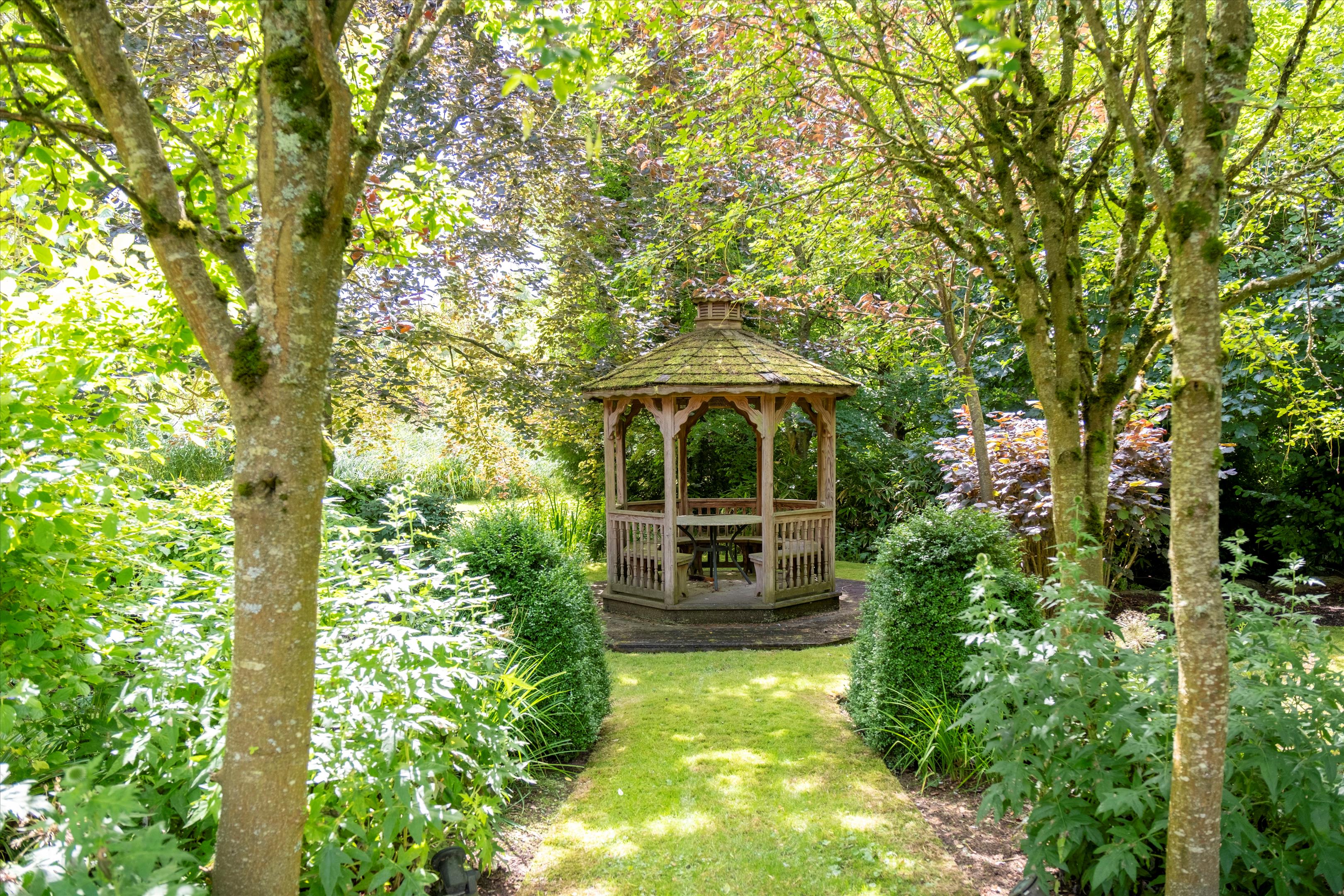 Milton Lilbourne, Wiltshire, SN9