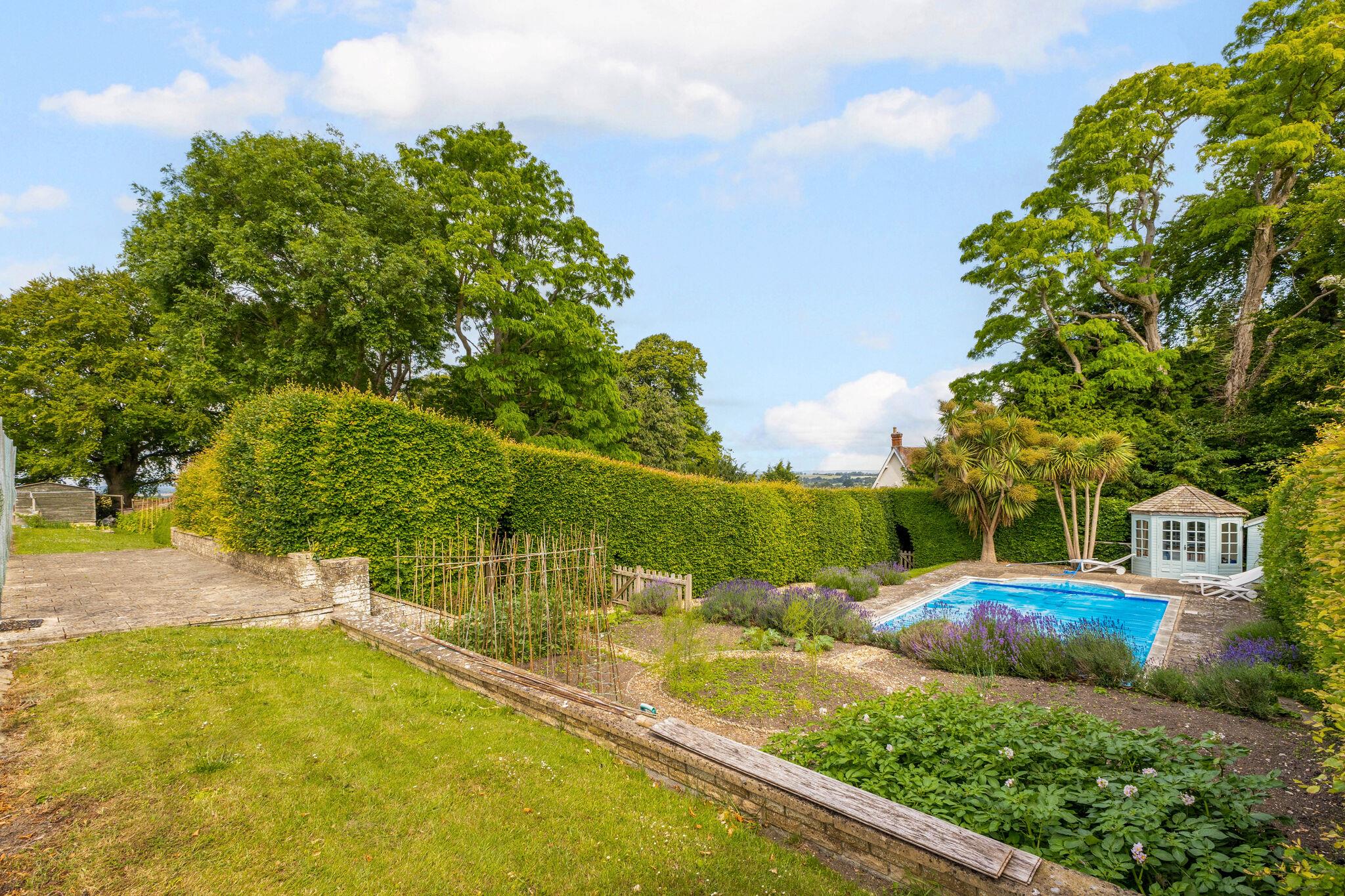 Westbury Road, Bratton, Westbury, Wiltshire, BA13