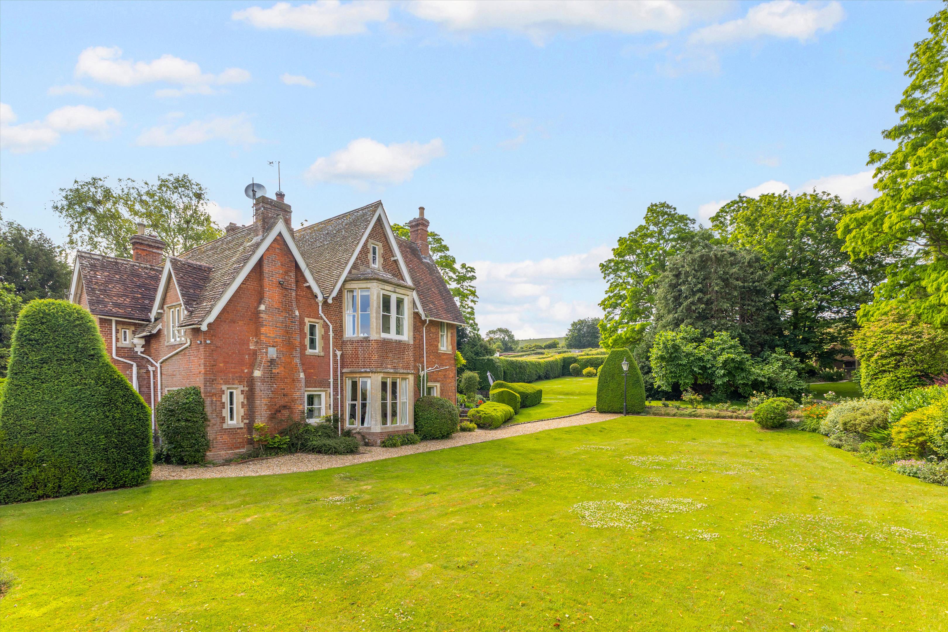 Westbury Road, Bratton, Westbury, Wiltshire, BA13