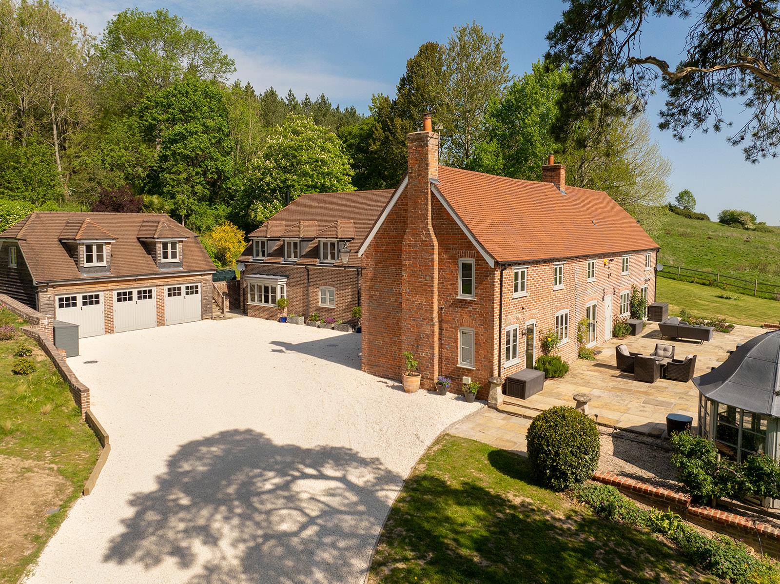 Long Lane, Shaw, Newbury, Berkshire RG14