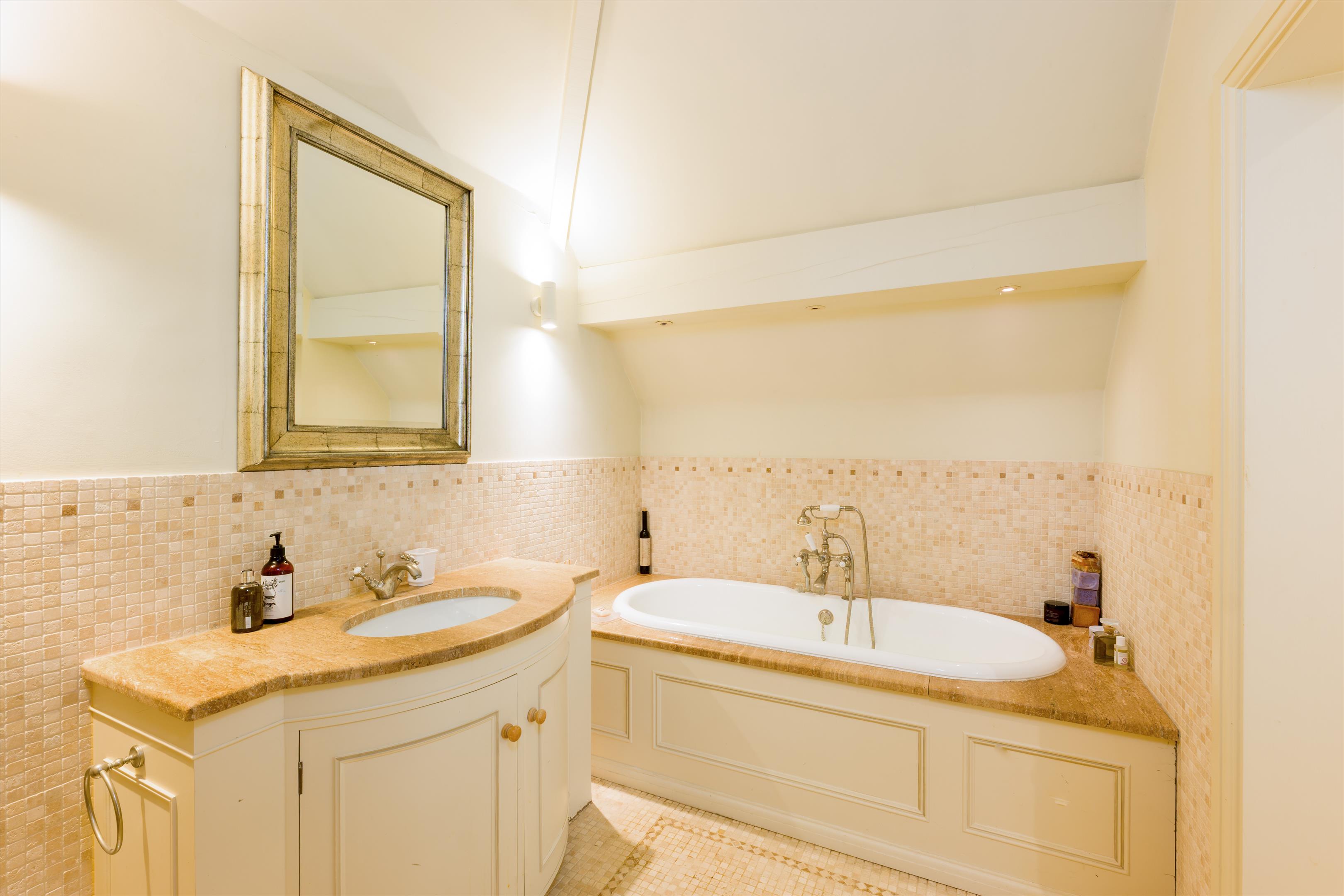 Milton Lilbourne, Pewsey, Wiltshire SN9