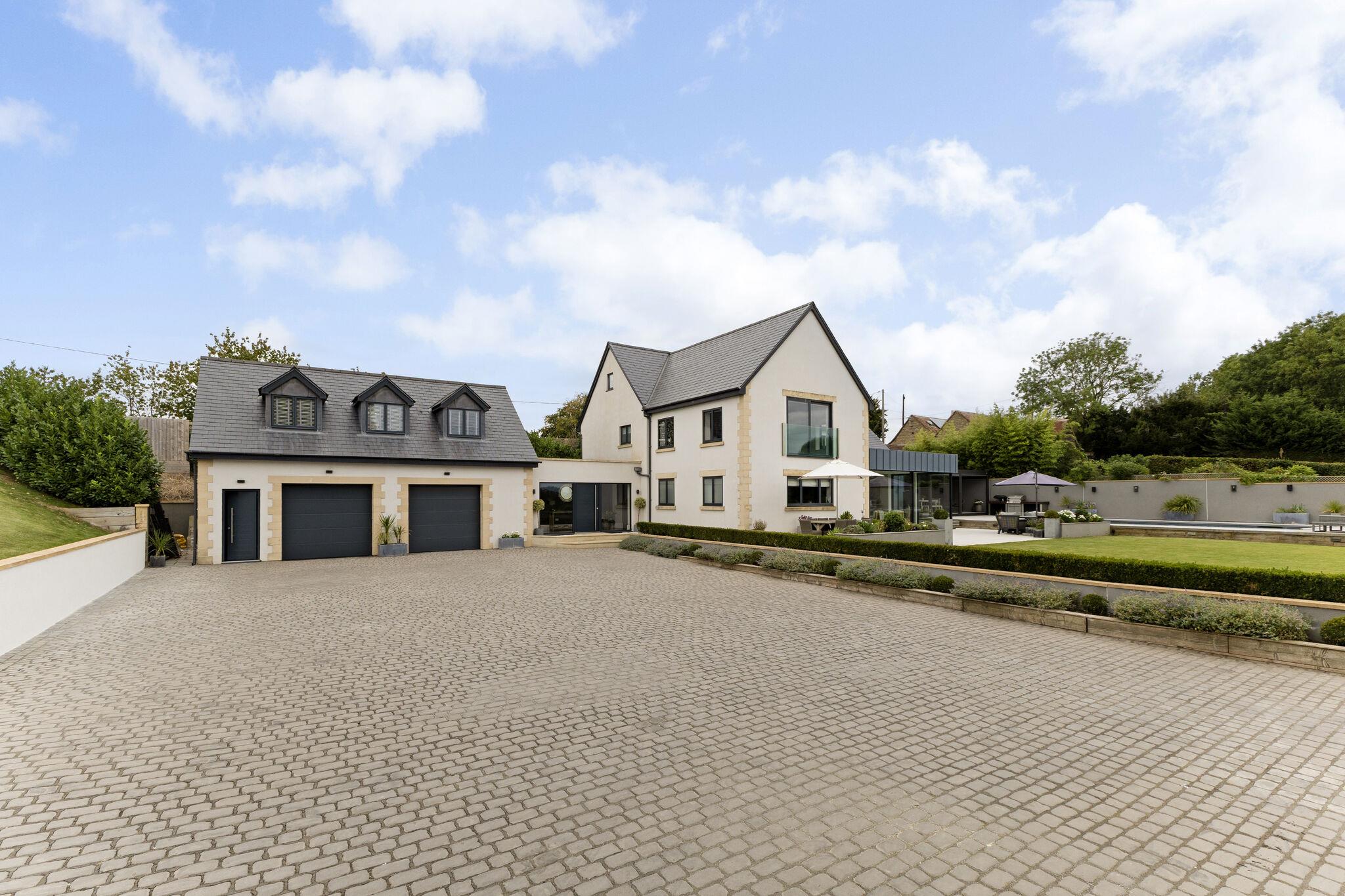 Trowbridge Road, Seend, Melksham, Wiltshire SN12