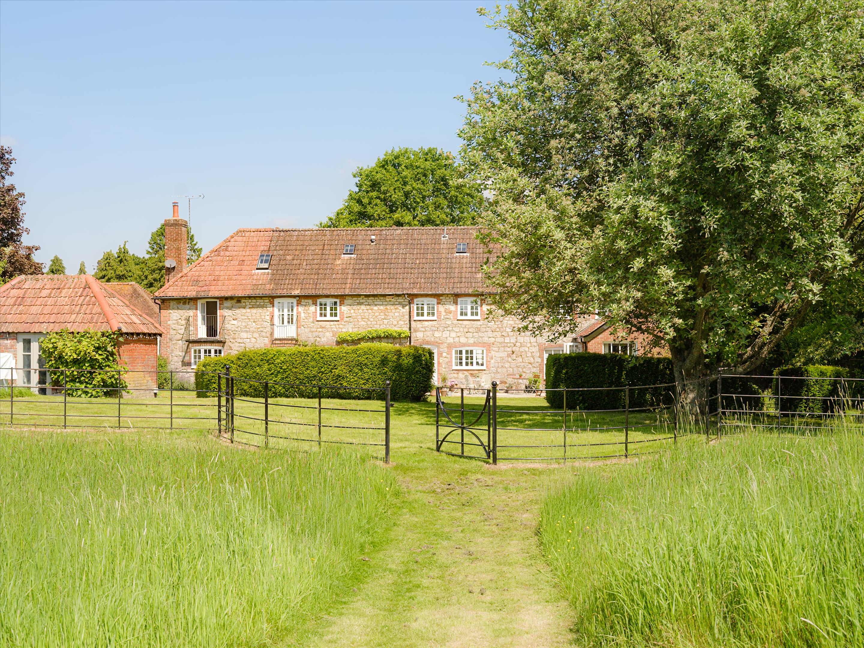 Winterbourne Monkton, Swindon, Wiltshire, SN4