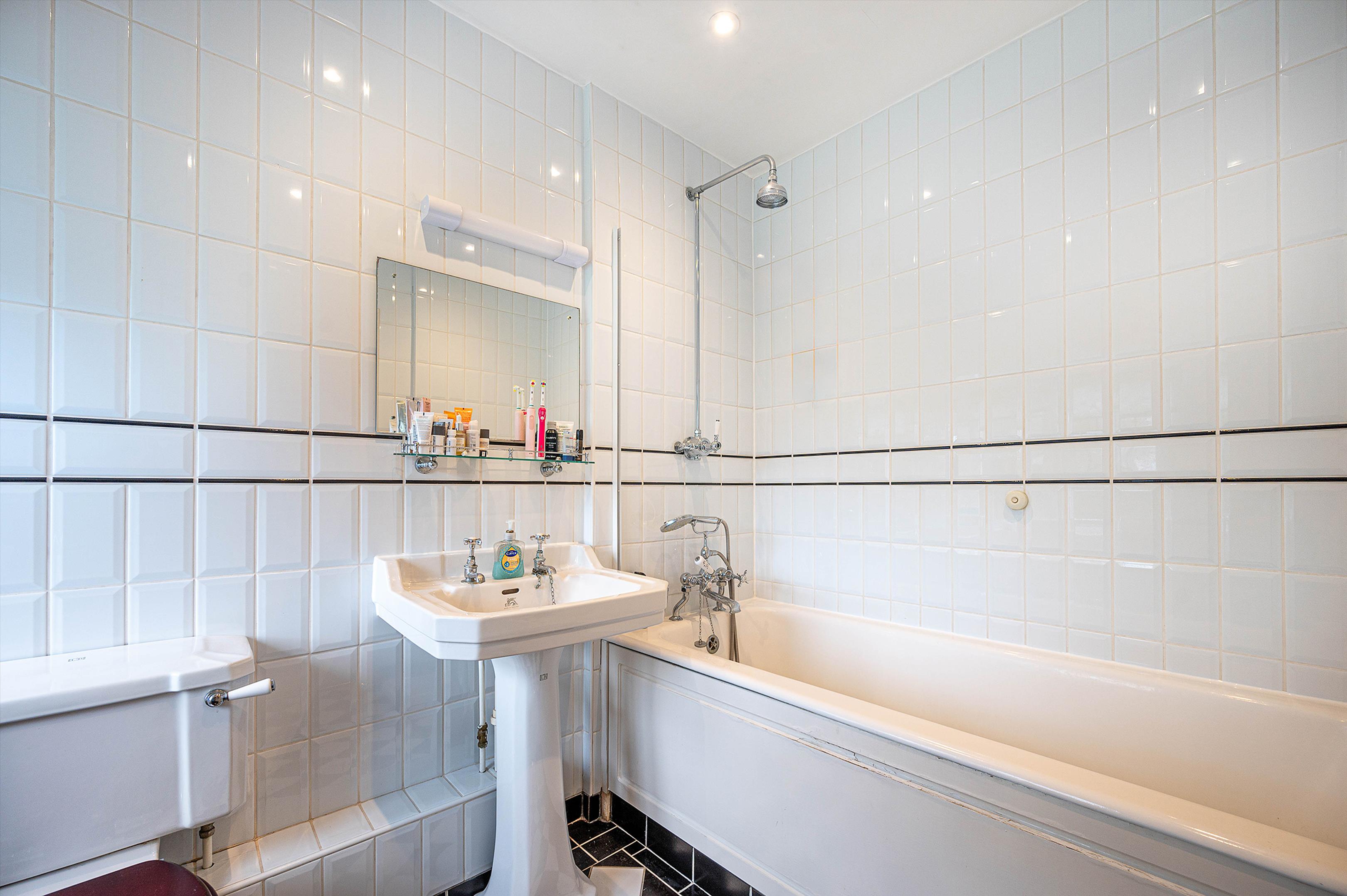 Harpsden Bottom, Harpsden, Henley-on-Thames, Oxfordshire, RG9