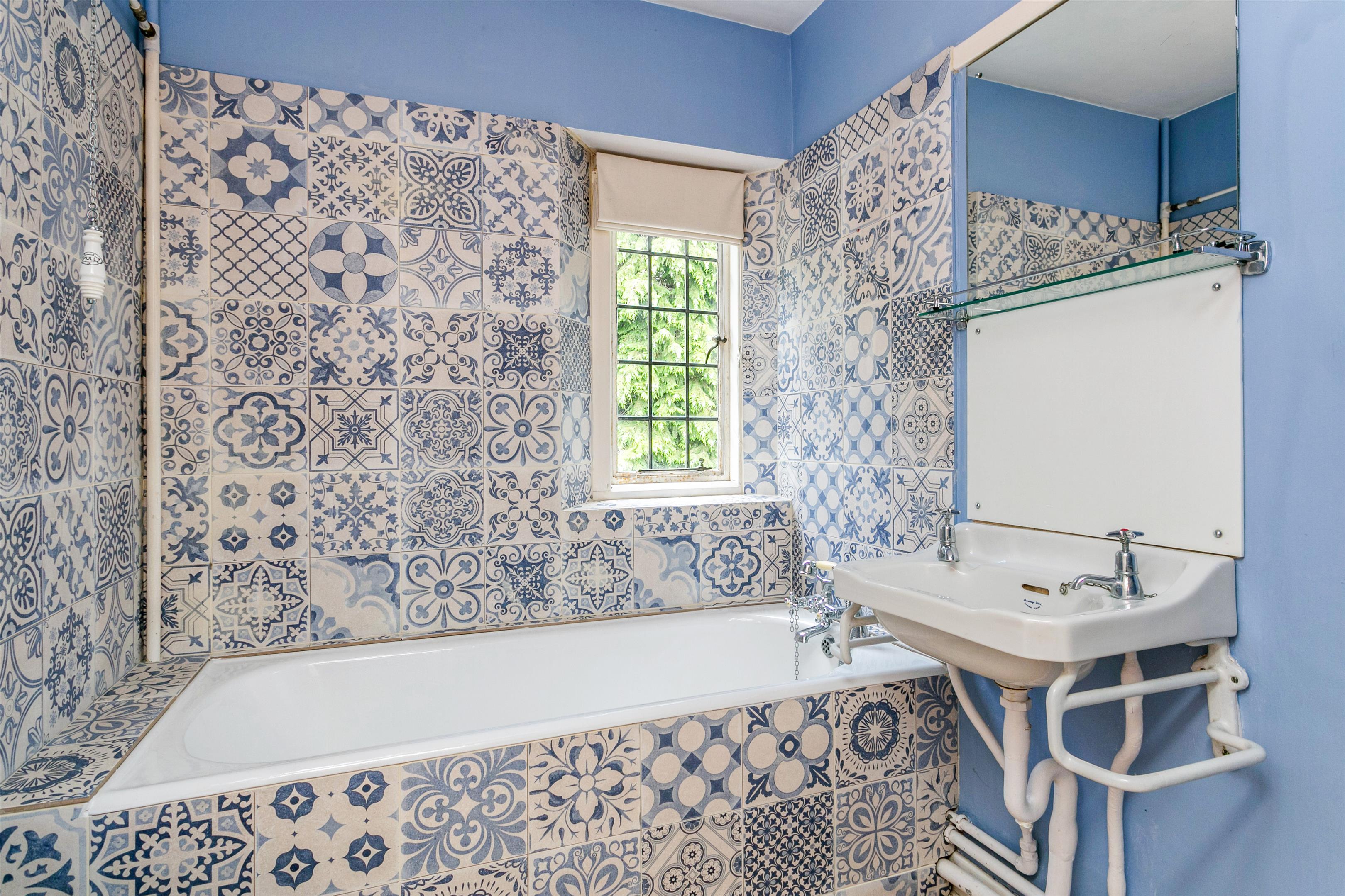 Harpsden Bottom, Harpsden, Henley-on-Thames, Oxfordshire, RG9